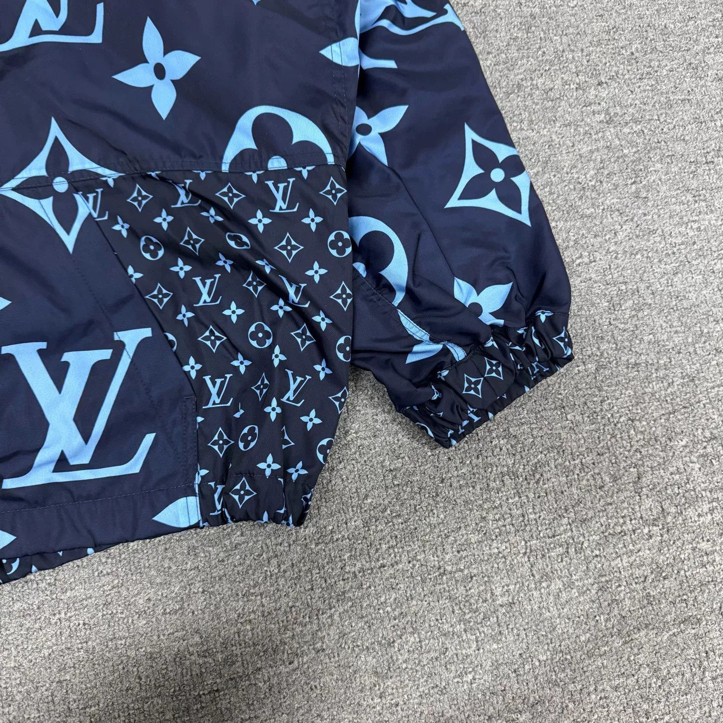 Louis Vuitton Louis Vuitton Monogram Oversized Jacket Size US M / EU 48-50 / 2 - 3 Thumbnail