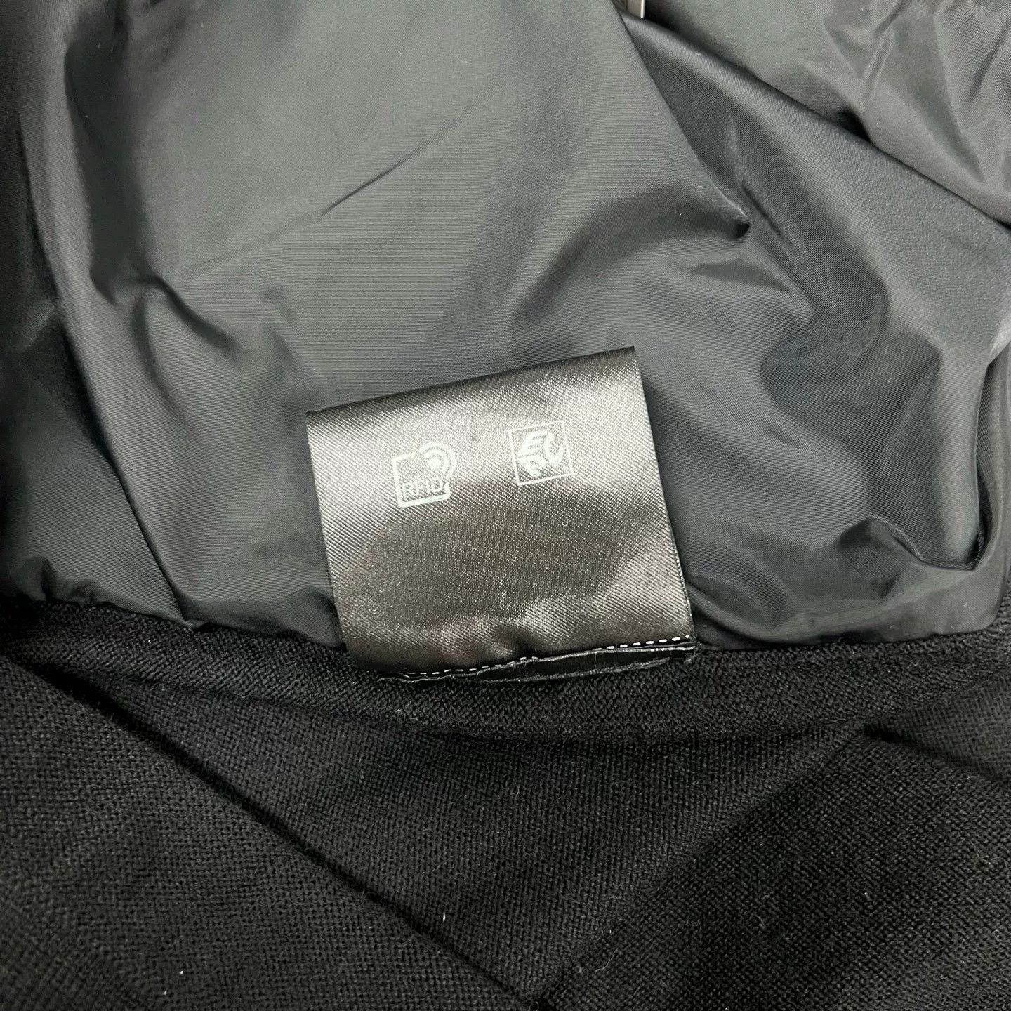 Prada PRADA Metal Triangle Knit Nylon Jacket Size US M / EU 48-50 / 2 - 7 Thumbnail