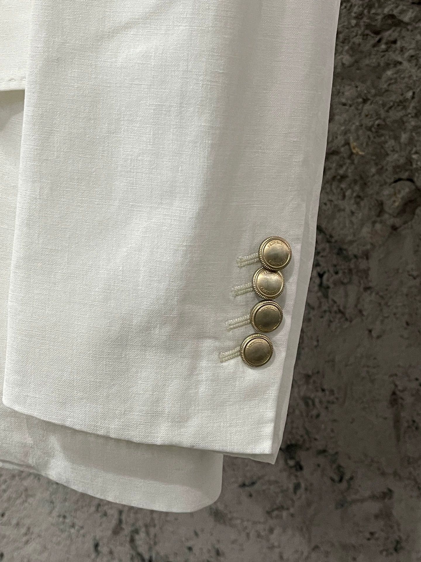 Brunello Cucinelli White Single-Breasted Blazer with Gold Buttons Size US M / EU 48-50 / 2 - 4 Thumbnail
