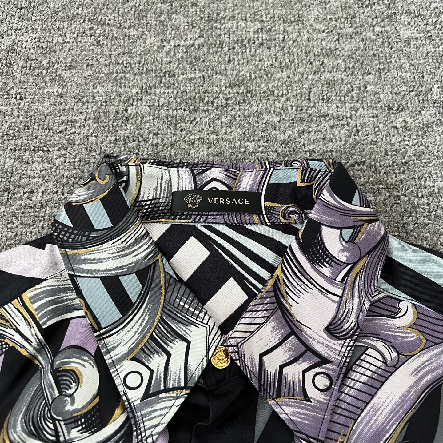 Versace Versace Runway Thorn Flower Silk Shirt Size US M / EU 48-50 / 2 - 5 Thumbnail