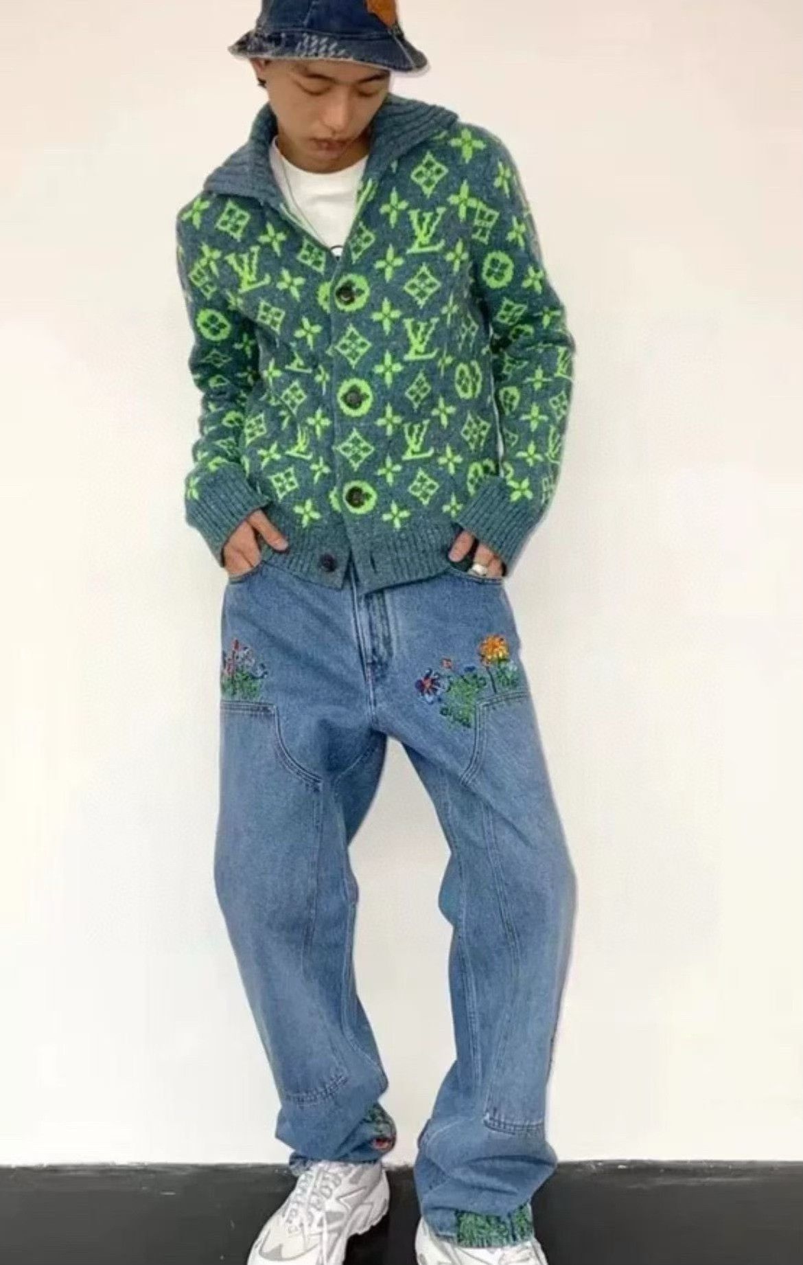 Louis Vuitton Louis Vuitton SS22 Limited Edition Sweater Size US M / EU 48-50 / 2 - 7 Thumbnail