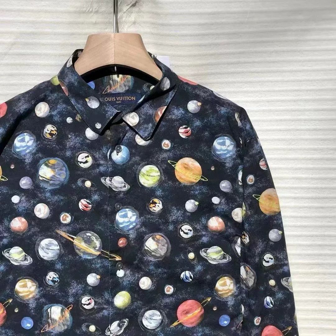 Louis Vuitton Louis Vuitton Limited Space Planet Long Sleeve Shirt Size US M / EU 48-50 / 2 - 3 Thumbnail
