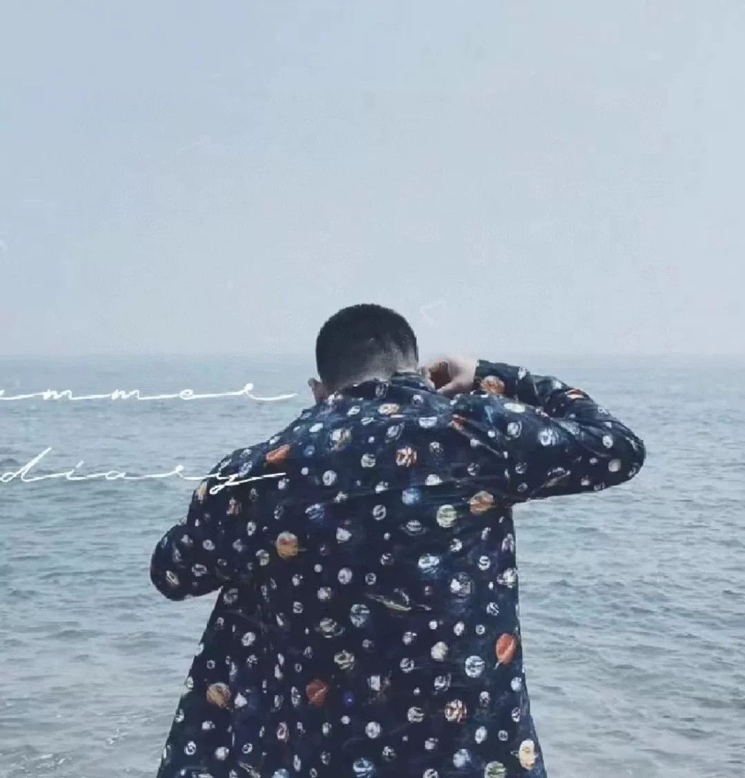 Louis Vuitton Louis Vuitton Limited Space Planet Long Sleeve Shirt Size US M / EU 48-50 / 2 - 8 Thumbnail