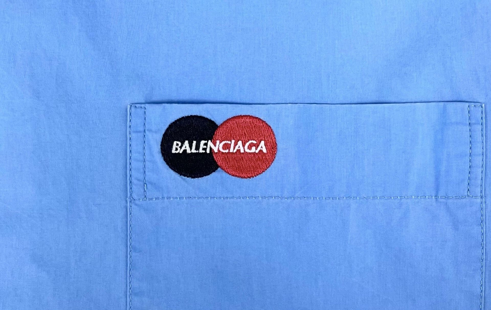Balenciaga Balenciaga Blue Mastercard Short-Sleeve Shirt Size US M / EU 48-50 / 2 - 5 Thumbnail