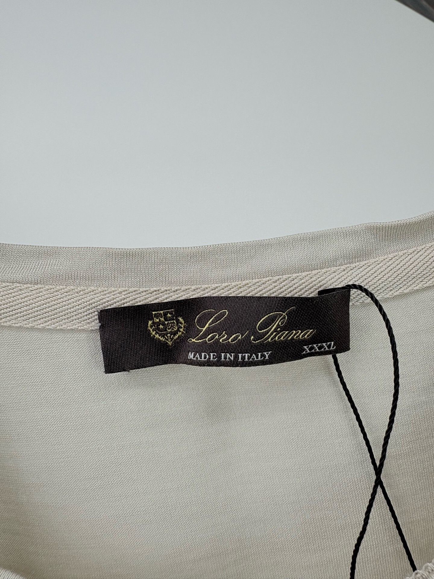 Loro Piana Loro Piana Silk Short-Sleeve Top Size US M / EU 48-50 / 2 - 3 Thumbnail