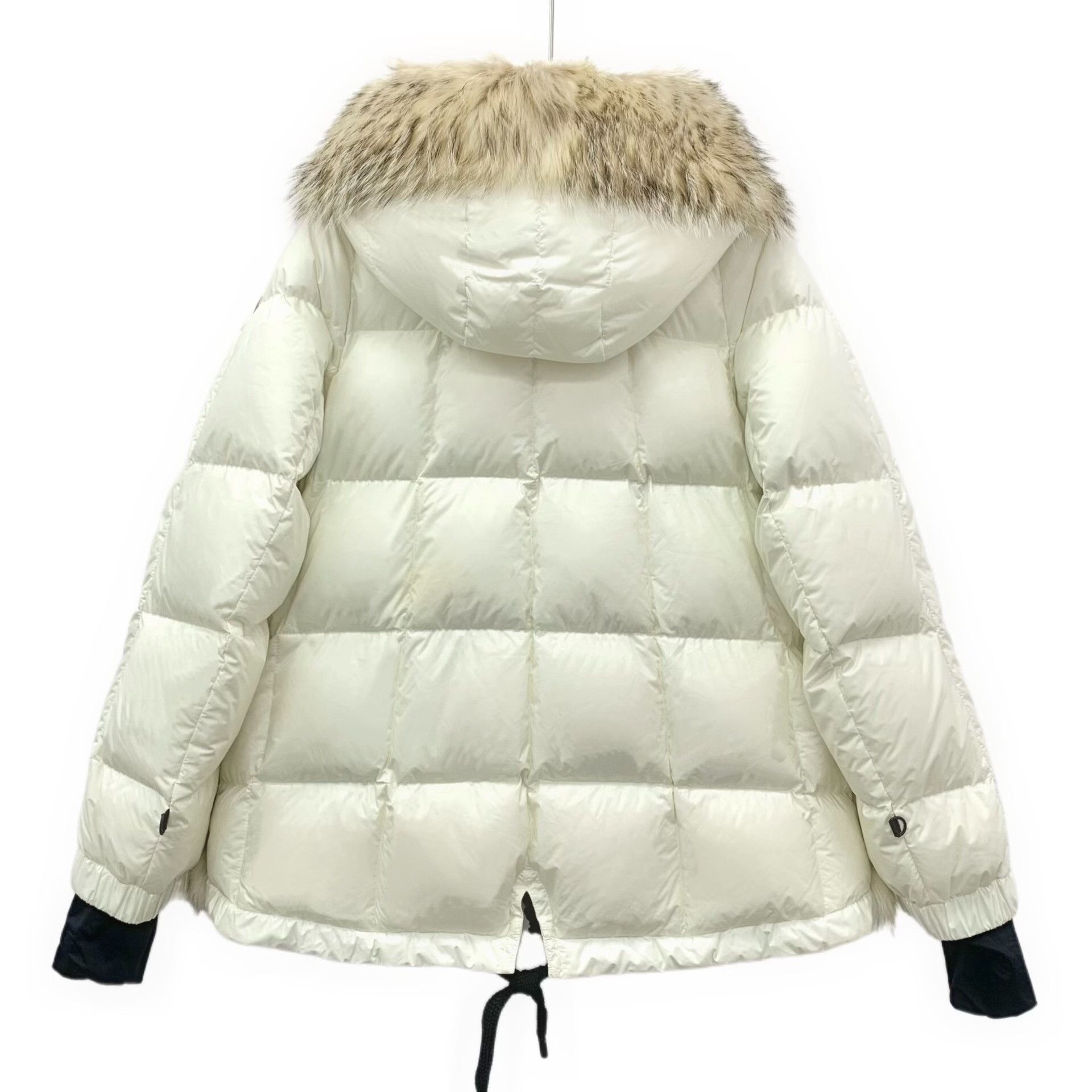 Moncler Moncler White Down Jacket M Women Size M / US 6-8 / IT 42-44 - 2 Thumbnail