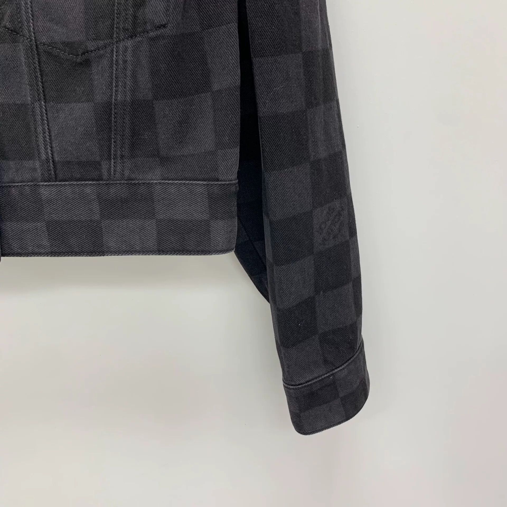 Louis Vuitton Louis Vuitton Black Jacket XS Women Size XS / US 0-2 / IT 36-38 - 4 Thumbnail