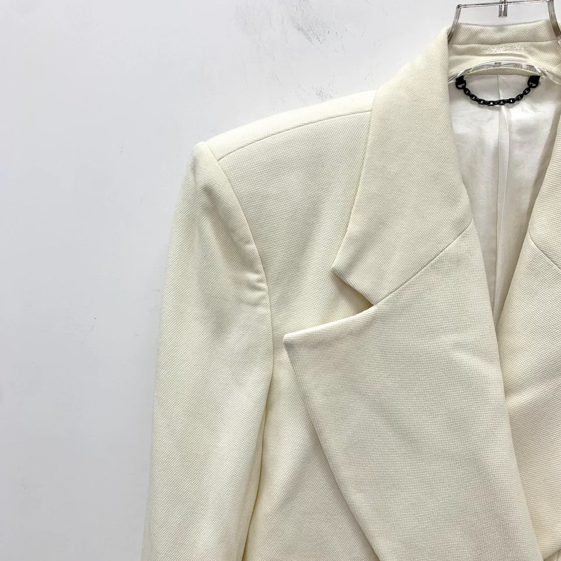 Louis Vuitton Louis Vuitton White Suit XL Men Size 40R - 3 Thumbnail