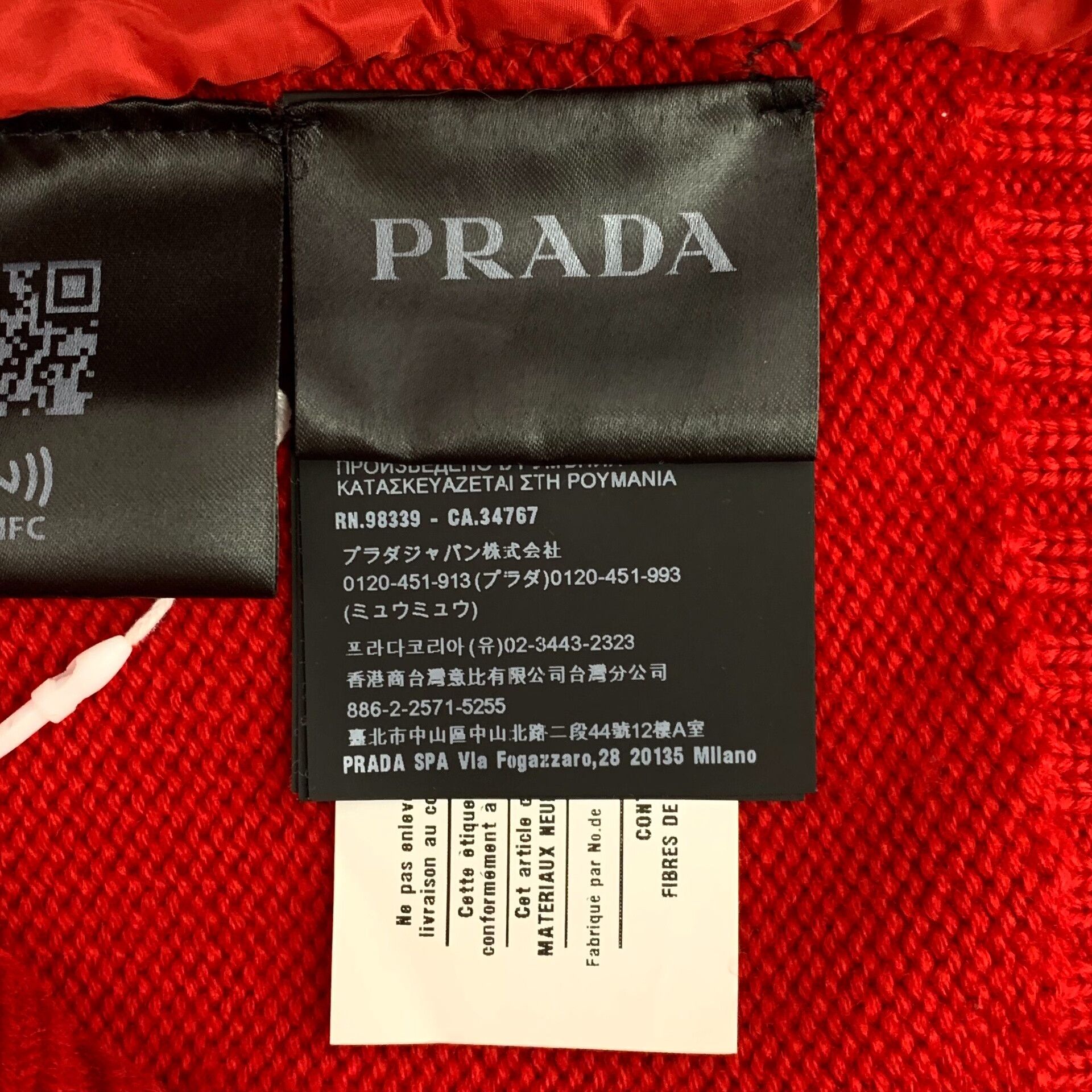 Prada Prada Wool Plaid Red Sweater L Women Size L / US 10 / IT 46 - 6 Thumbnail