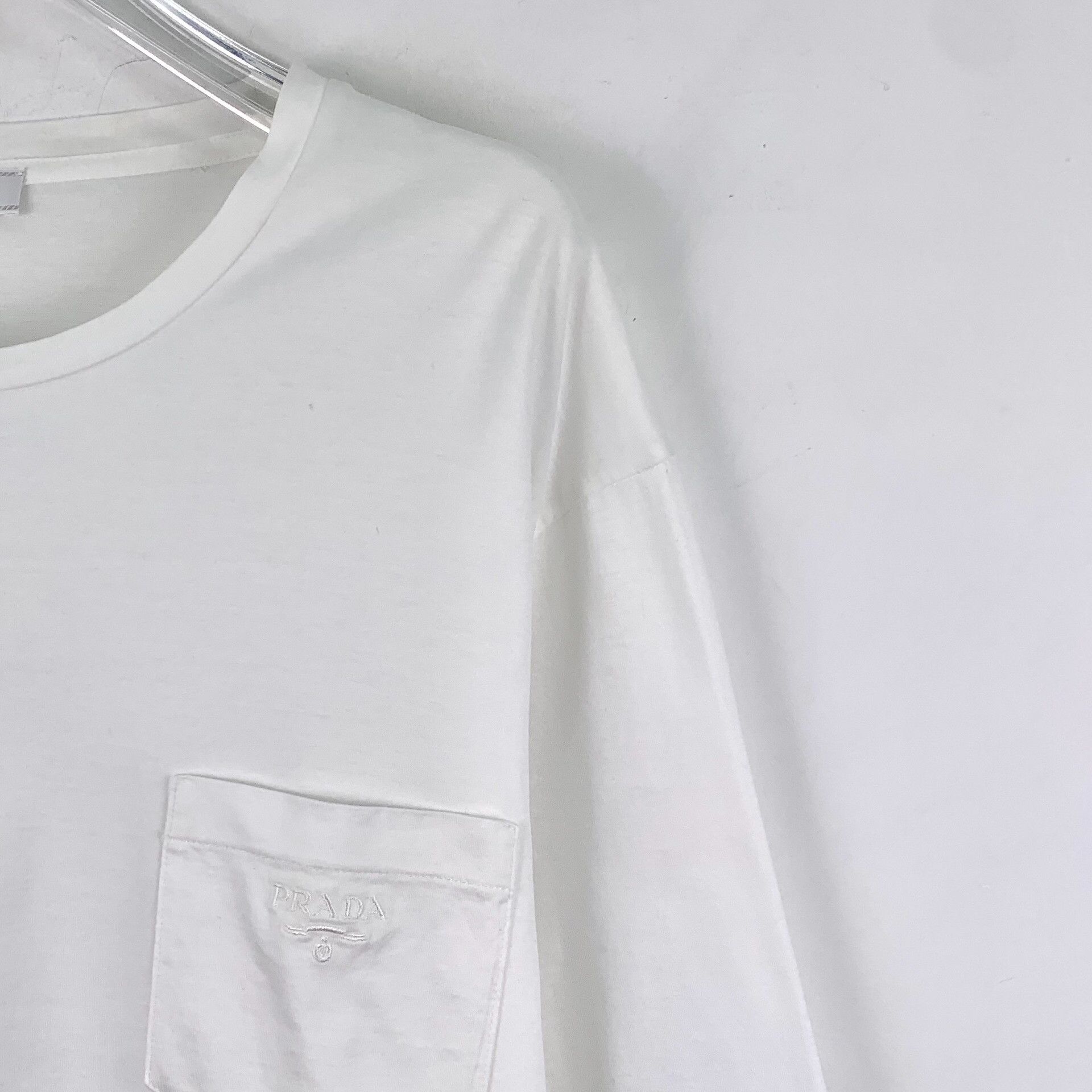 Prada Prada Retro Embroidered White T-Shirt XXXL Men Size US XXL / EU 58 / 5 - 3 Thumbnail