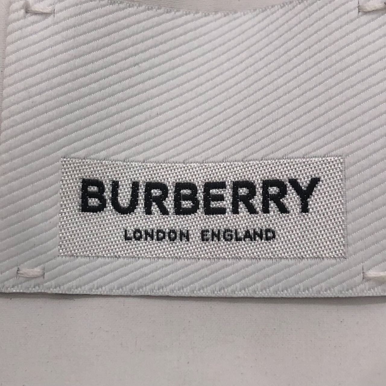 Burberry Burberry Wool Graphic White Jacket M Women Size M / US 6-8 / IT 42-44 - 5 Thumbnail
