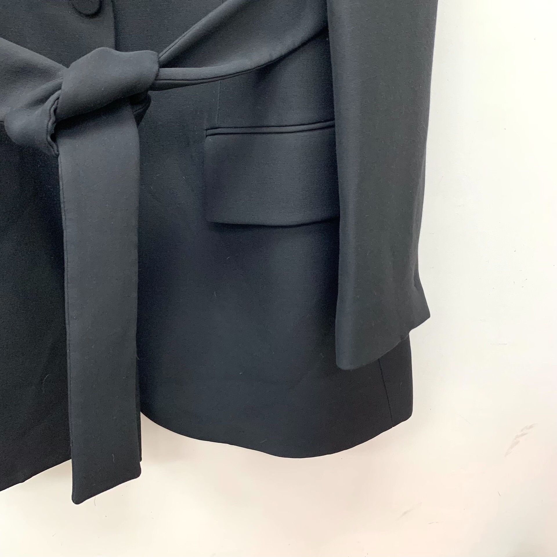 Valentino Valentino Black Jacket L Women Size L / US 10 / IT 46 - 4 Thumbnail