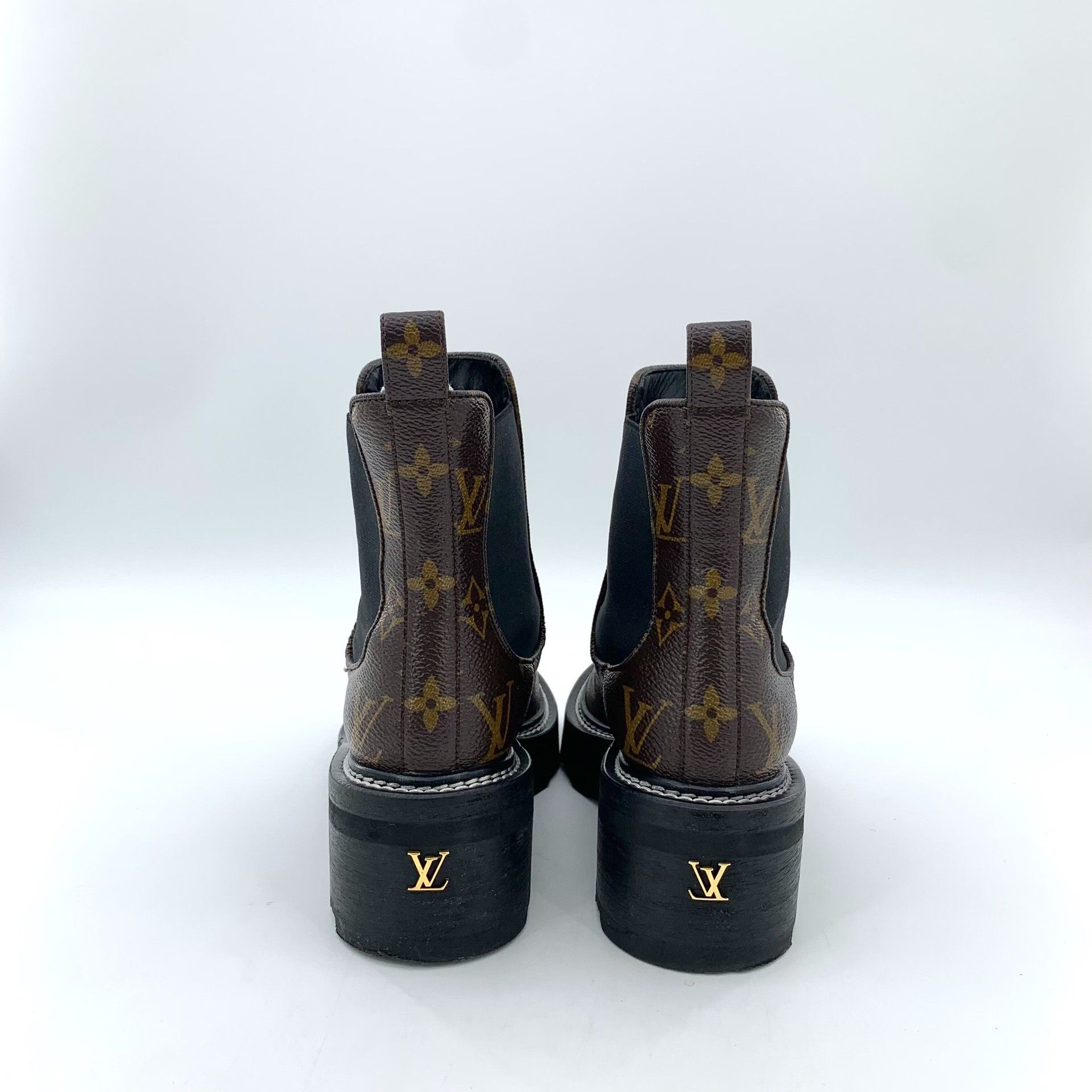Louis Vuitton Louis Vuitton Brown Boots 34 Women Size US 4 / IT 34 - 4 Thumbnail