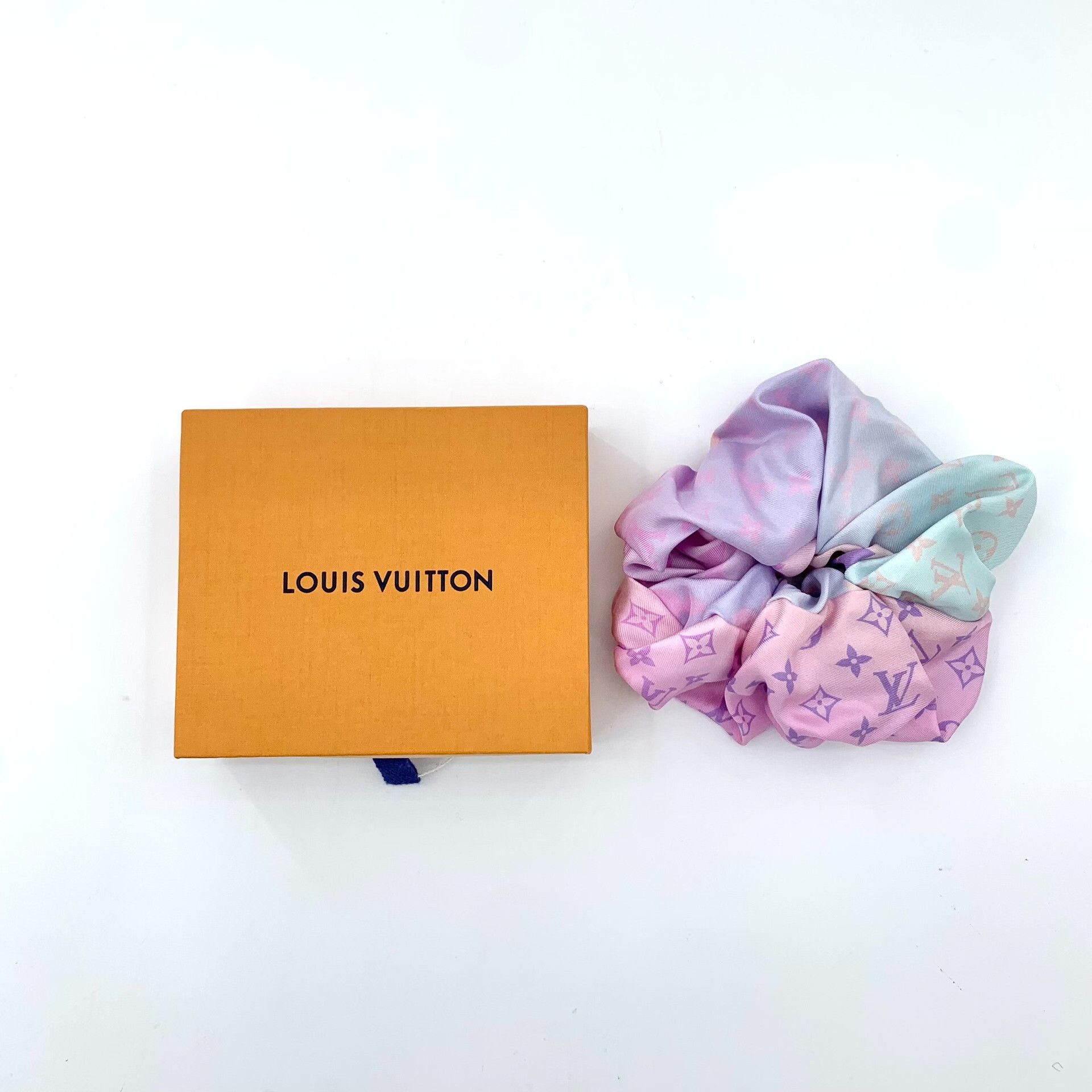 Louis Vuitton Louis Vuitton Multi Hoodie XS Men Size US XS / EU 42 / 0 - 8 Thumbnail
