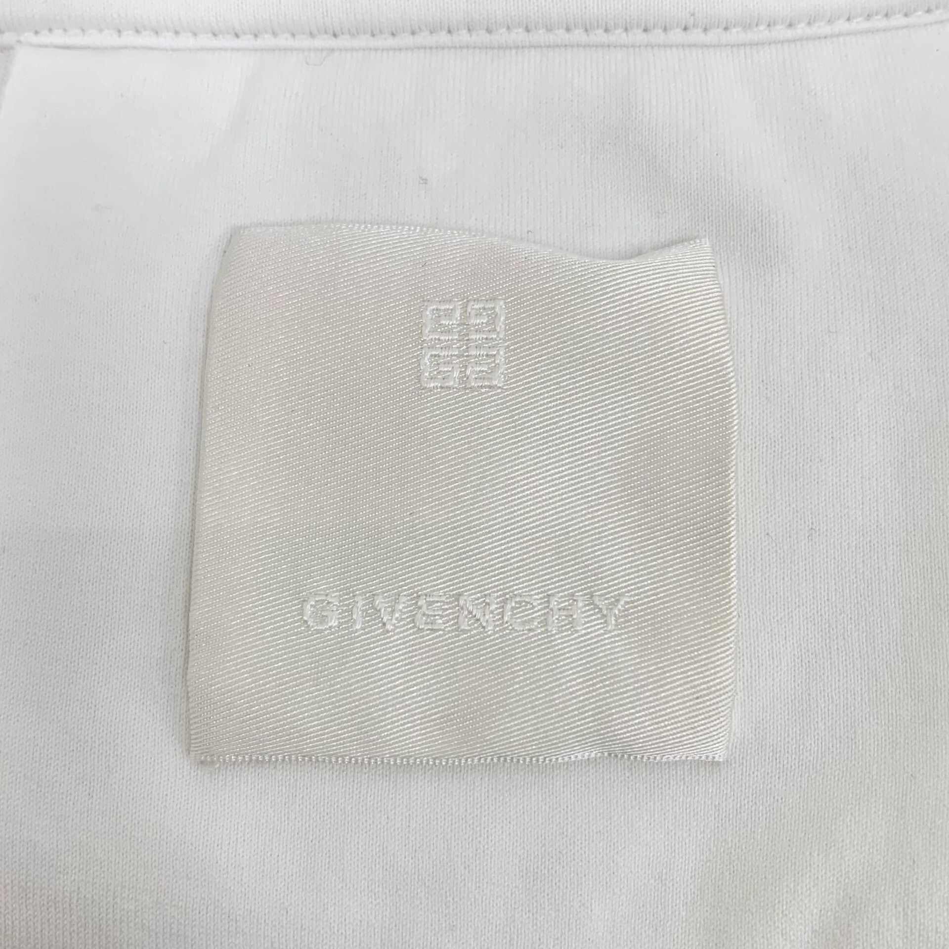 Givenchy Givenchy Printed White T-Shirt XL Men Size US XL / EU 56 / 4 - 5 Thumbnail
