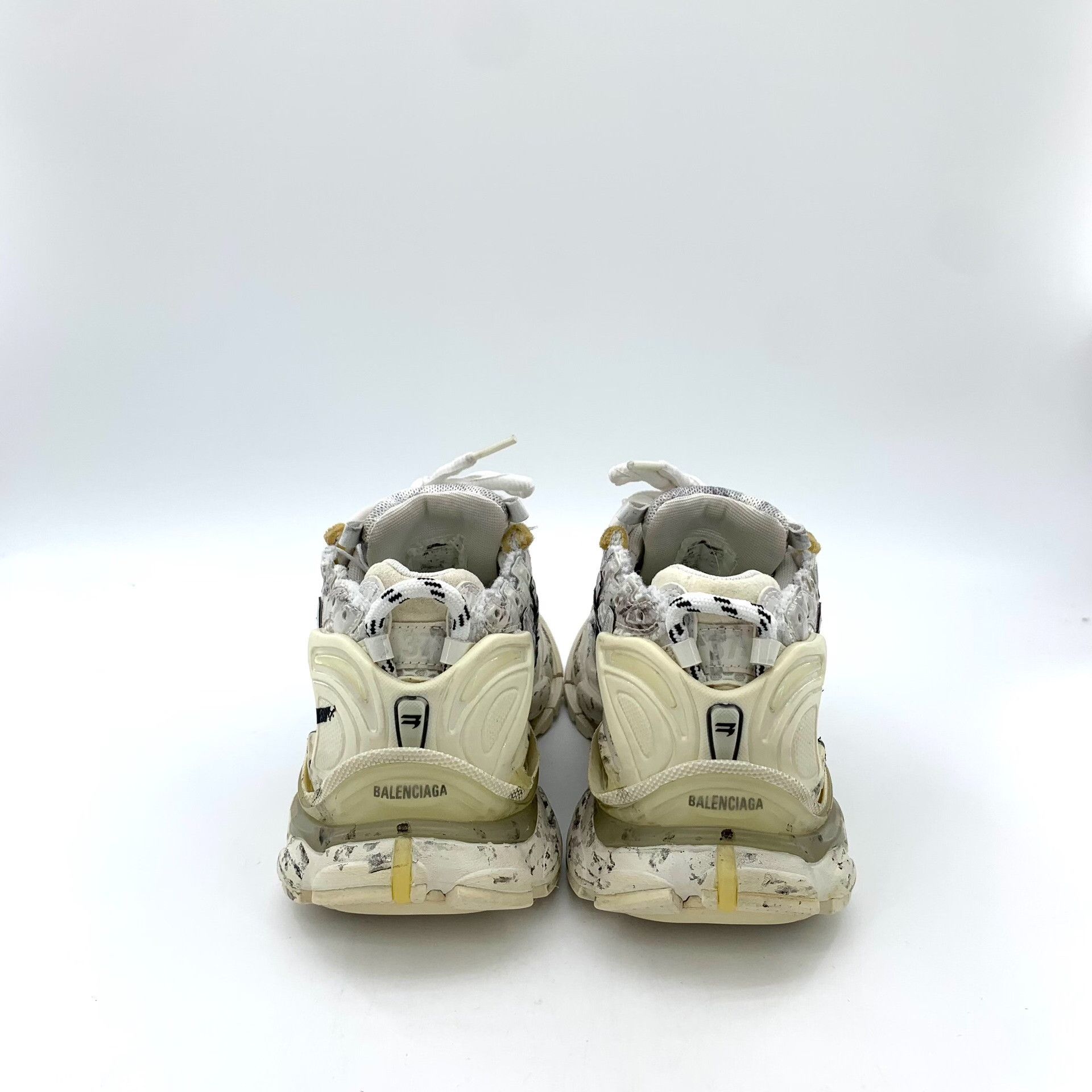 Balenciaga Balenciaga White Lowtop Sneakers 37 Women Size US 6.5 / IT 36.5 - 4 Thumbnail