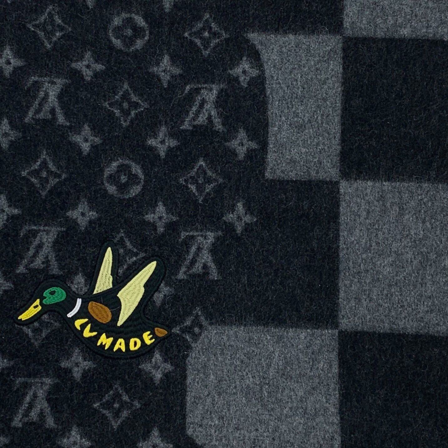 Louis Vuitton Louis Vuitton Black Scarf 40 Men Size ONE SIZE - 4 Thumbnail