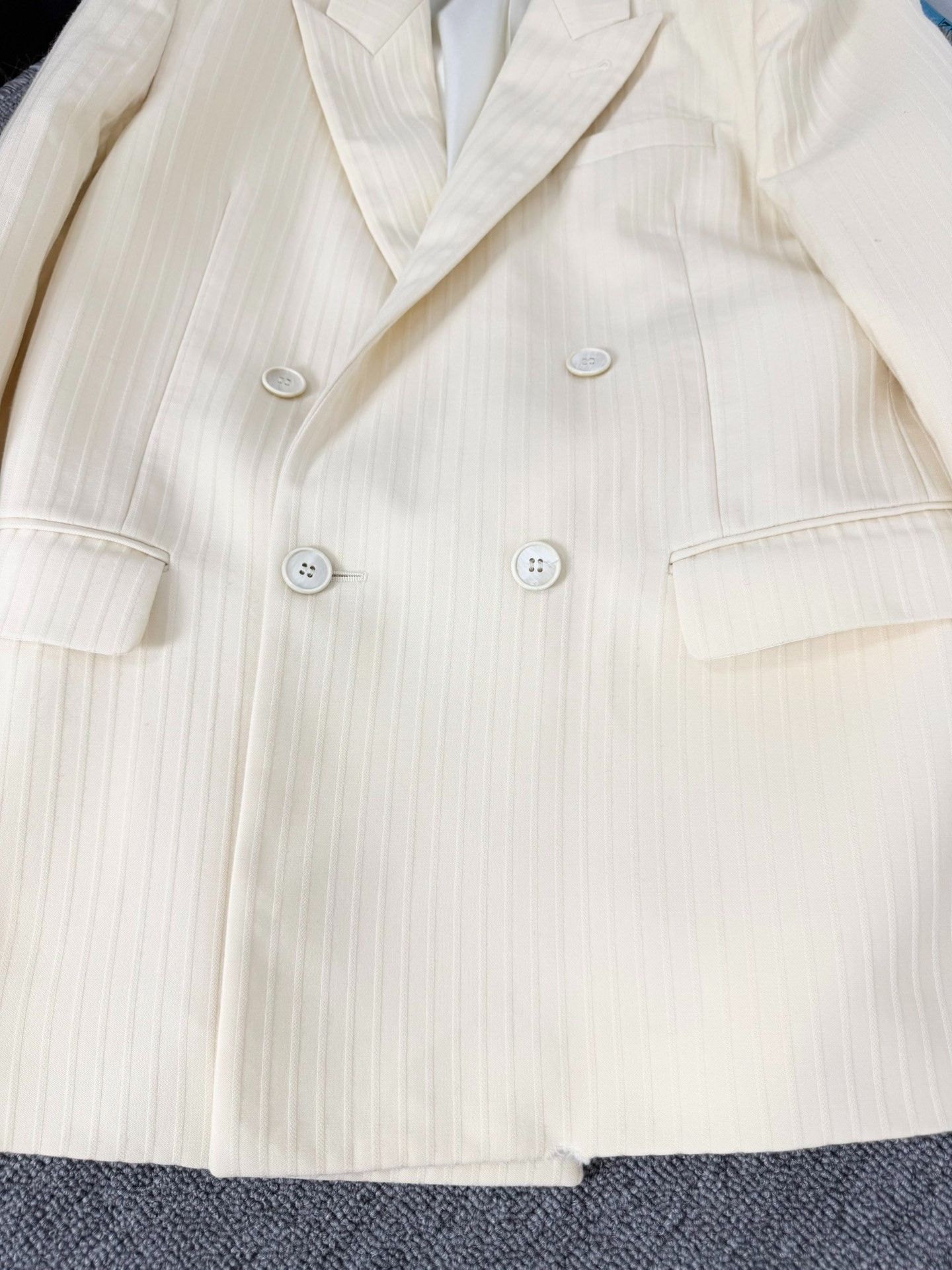 Saint Laurent Paris Saint Laurent Beige Pinstripe Suit Size US M / EU 48-50 / 2 - 3 Thumbnail