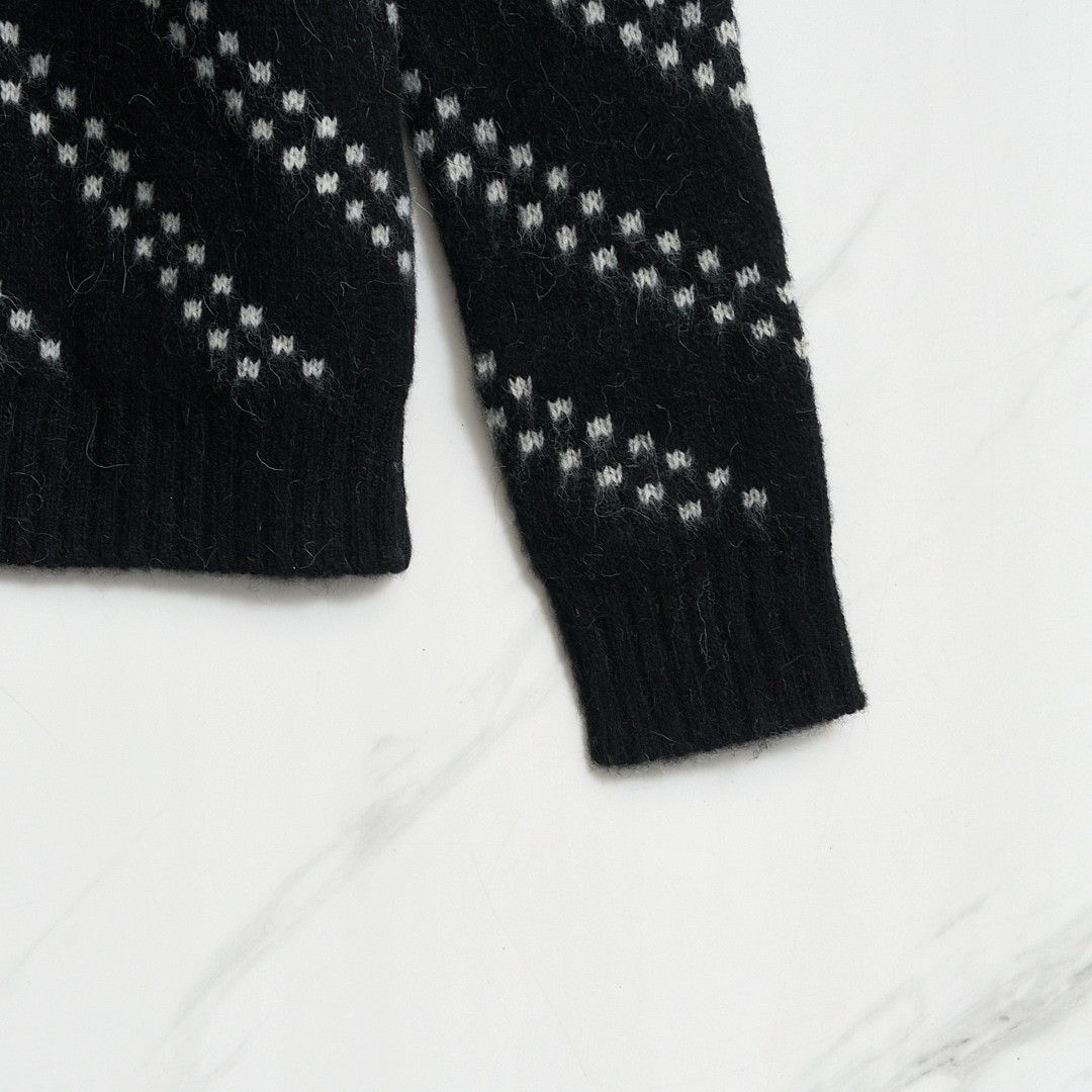 Saint Laurent Paris Saint Laurent Men's Zigzag Pattern Sweater Size US M / EU 48-50 / 2 - 3 Thumbnail