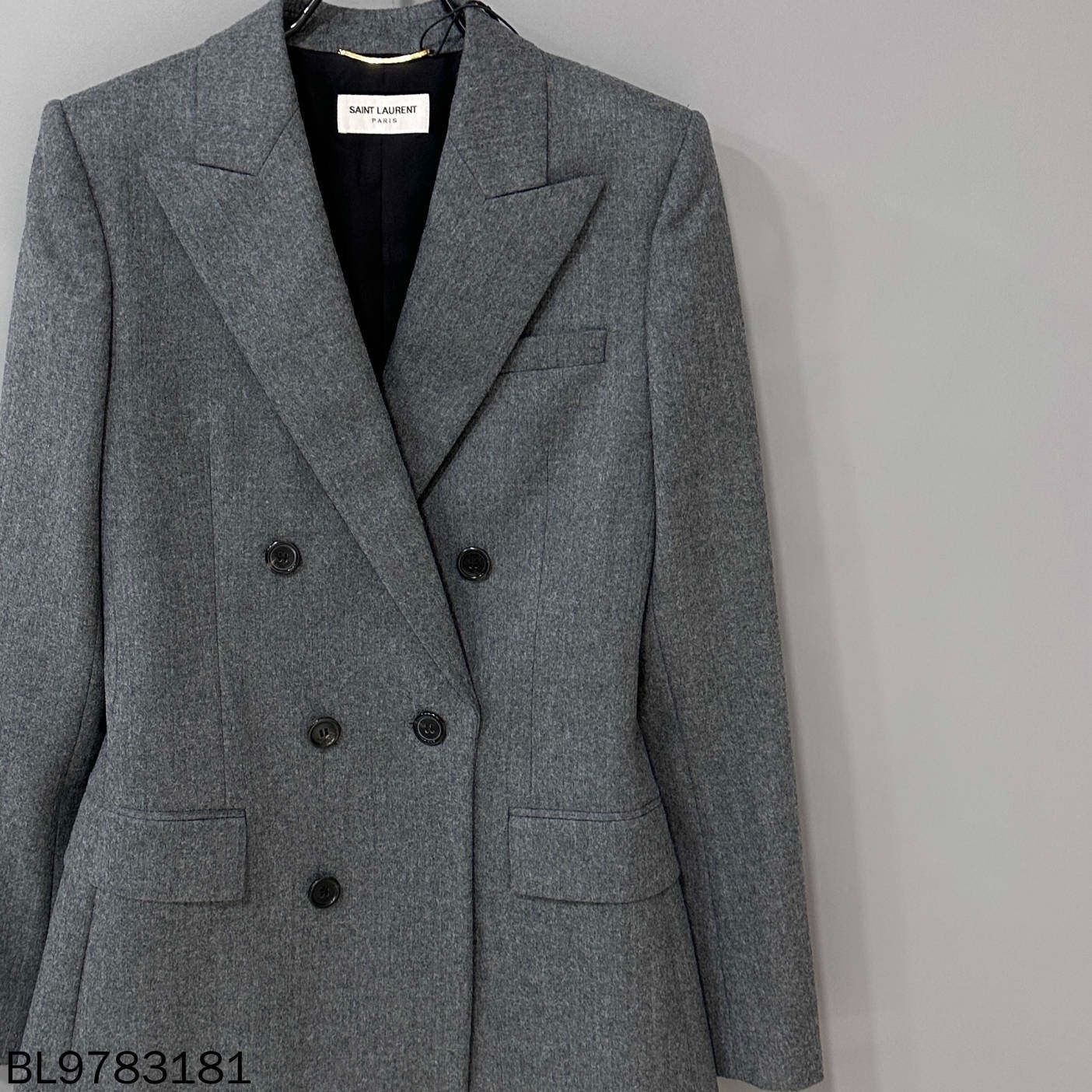 Saint Laurent Paris Saint Laurent Gray Double-Breasted Blazer Size XS / US 0-2 / IT 36-38 - 2 Thumbnail
