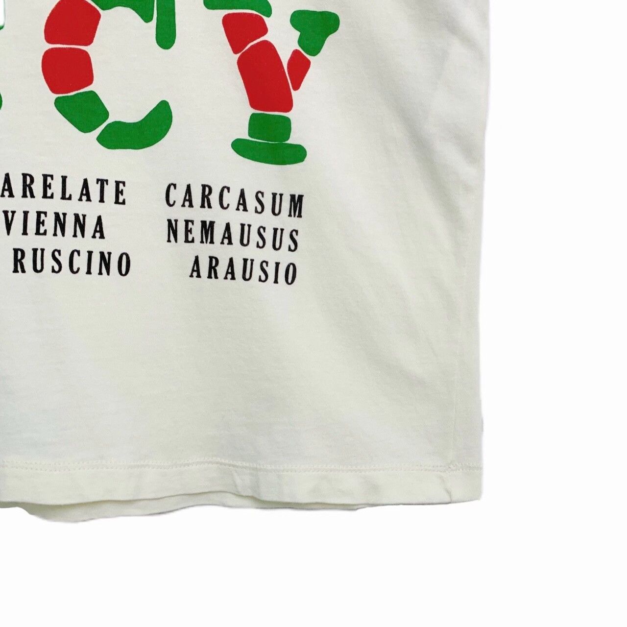 Gucci Gucci Retro Printed White T-Shirt S Women Size S / US 4 / IT 40 - 5 Thumbnail
