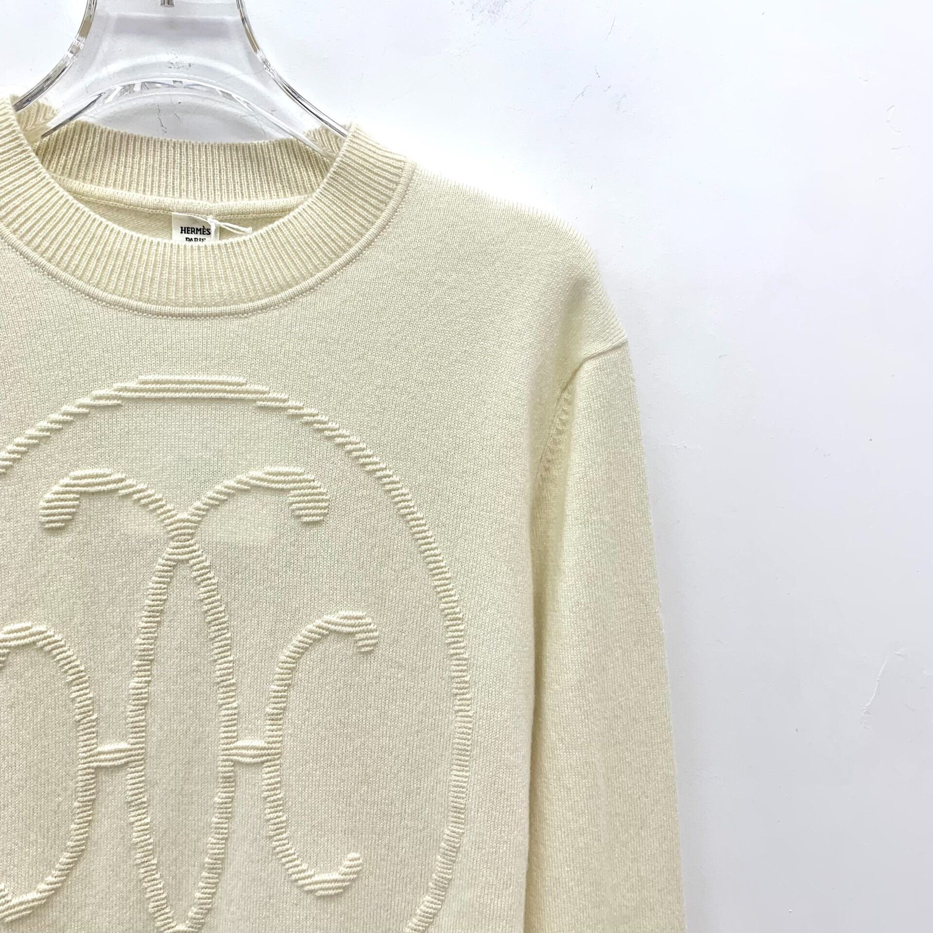 Hermes Hermes Beige Sweater M Women Size M / US 6-8 / IT 42-44 - 3 Thumbnail