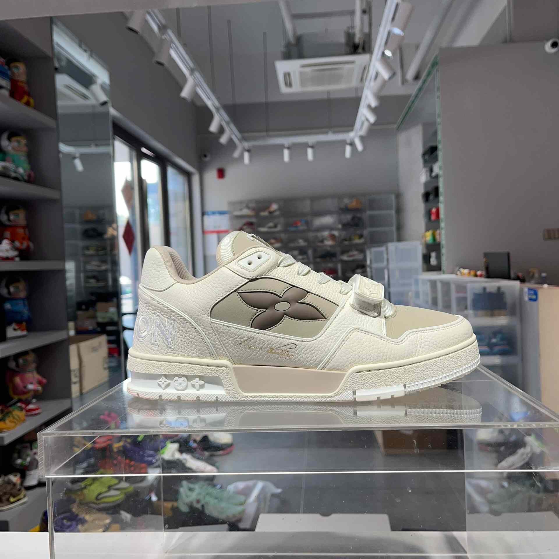 Louis Vuitton Louis Vuitton Training Beige Lowtop Sneakers 41 Men Size US 8.5 / EU 41-42 - 5 Thumbnail