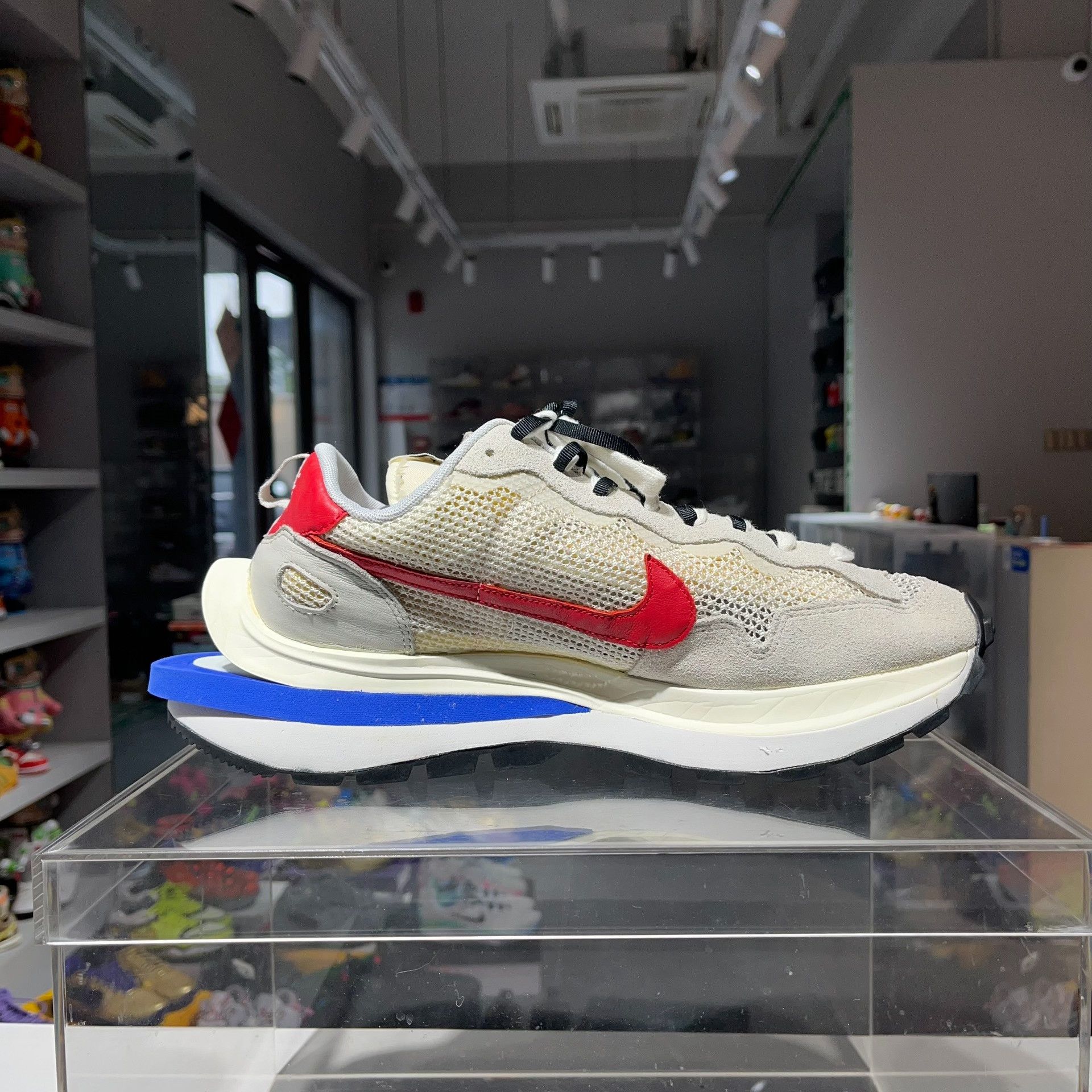 Nike Nike SACAI White Lowtop Sneakers 13 Men Size US 13 / EU 46 - 3 Thumbnail