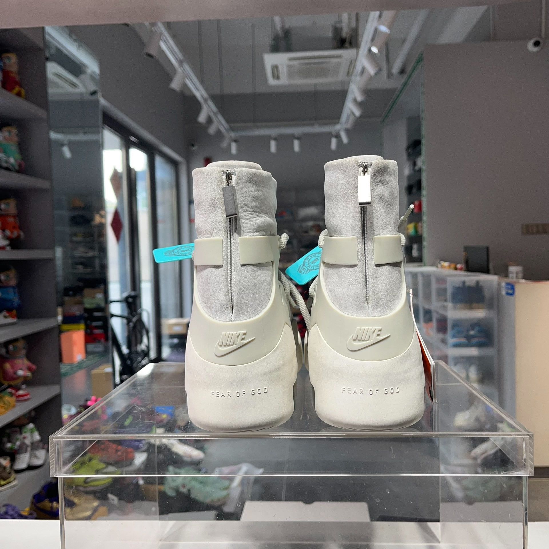 Fear of God Fear of God Retro White Lowtop Sneakers 9.5 Men Size US 9.5 / EU 42-43 - 4 Thumbnail