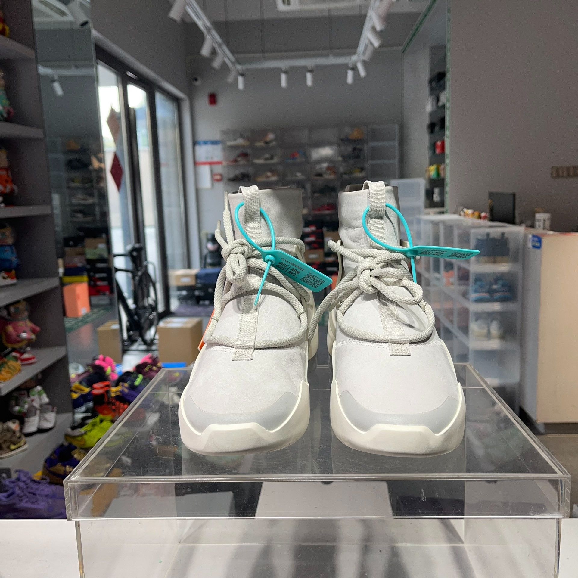 Fear of God Fear of God Retro White Lowtop Sneakers 9.5 Men Size US 9.5 / EU 42-43 - 2 Thumbnail