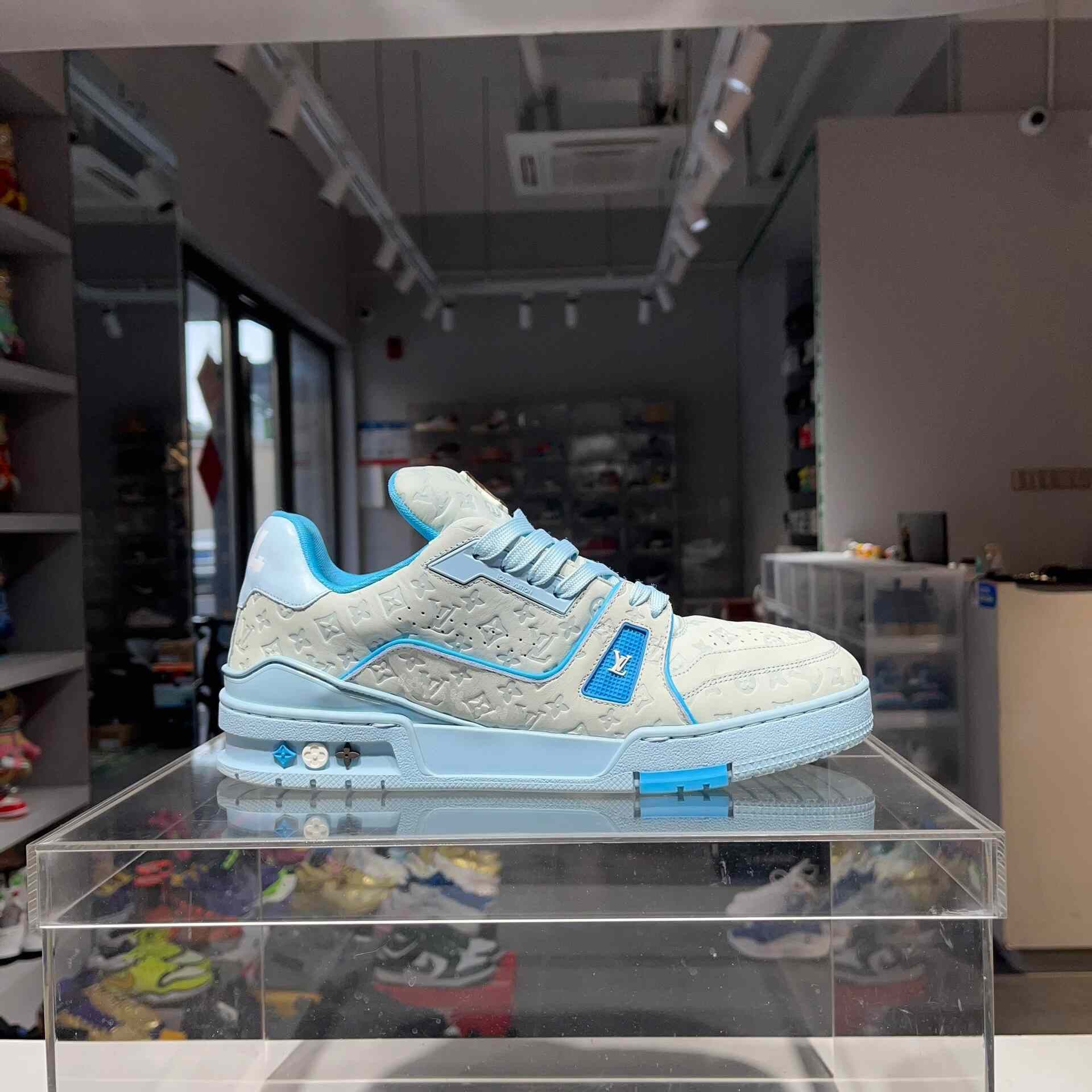 Louis Vuitton Louis Vuitton Training Blue Lowtop Sneakers 8 Men Size US 8 / EU 41 - 5 Thumbnail