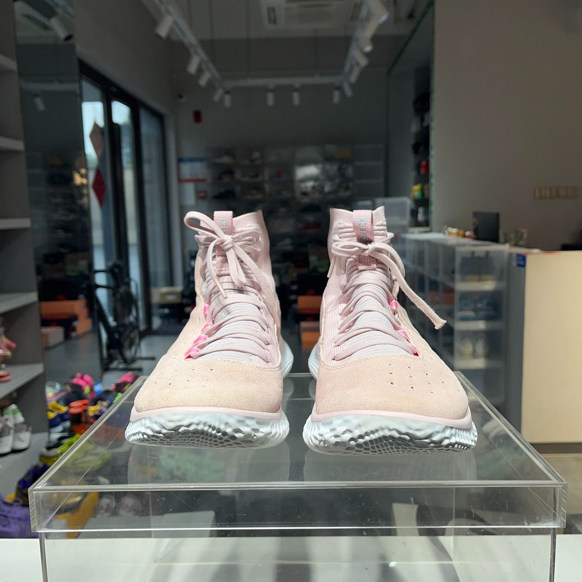 Under Armour Under Armour Pink Lowtop Sneakers 13 Men Size US 13 / EU 46 - 2 Thumbnail