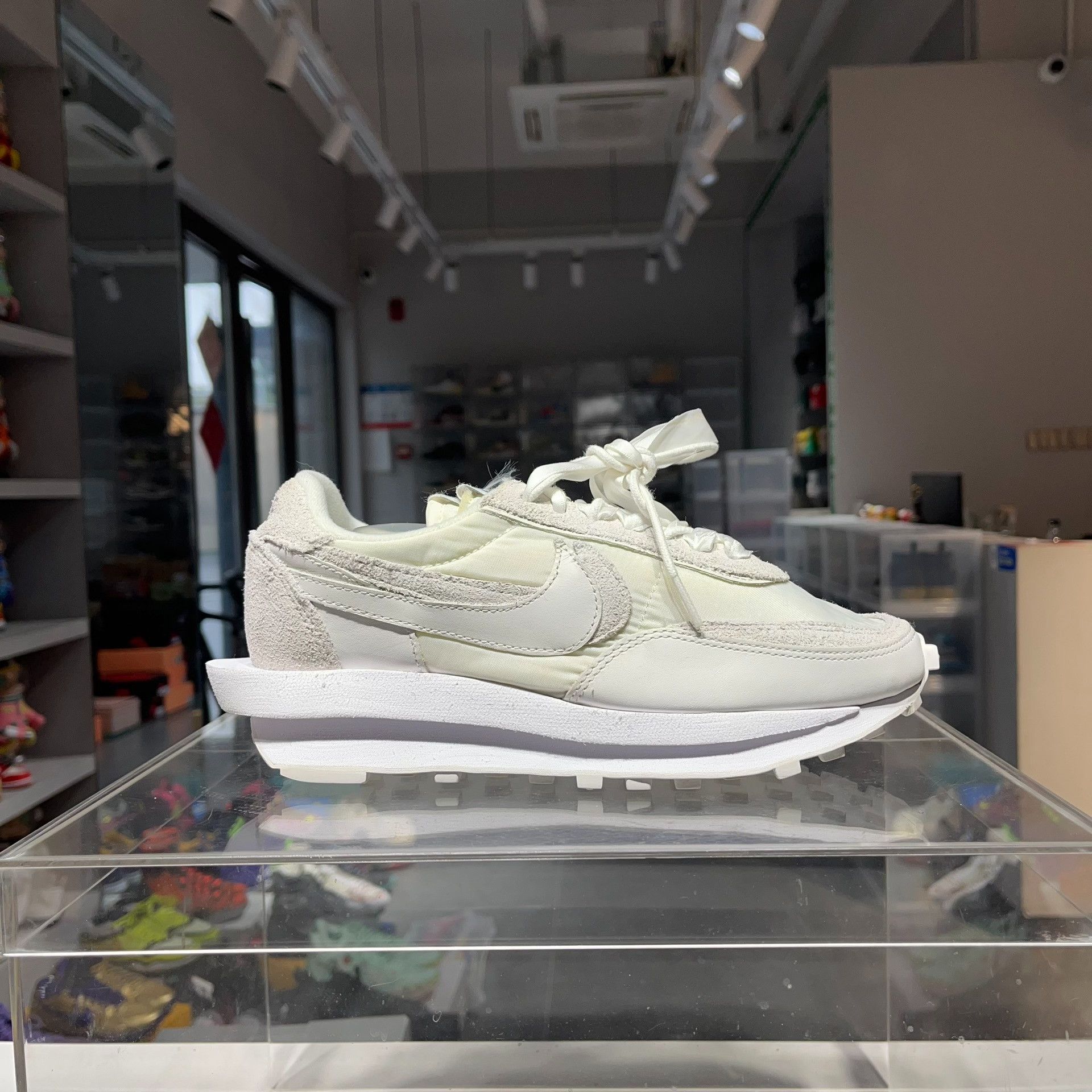 Sacai Sacai White Lowtop Sneakers 7 Men Size US 7 / EU 40 - 5 Thumbnail