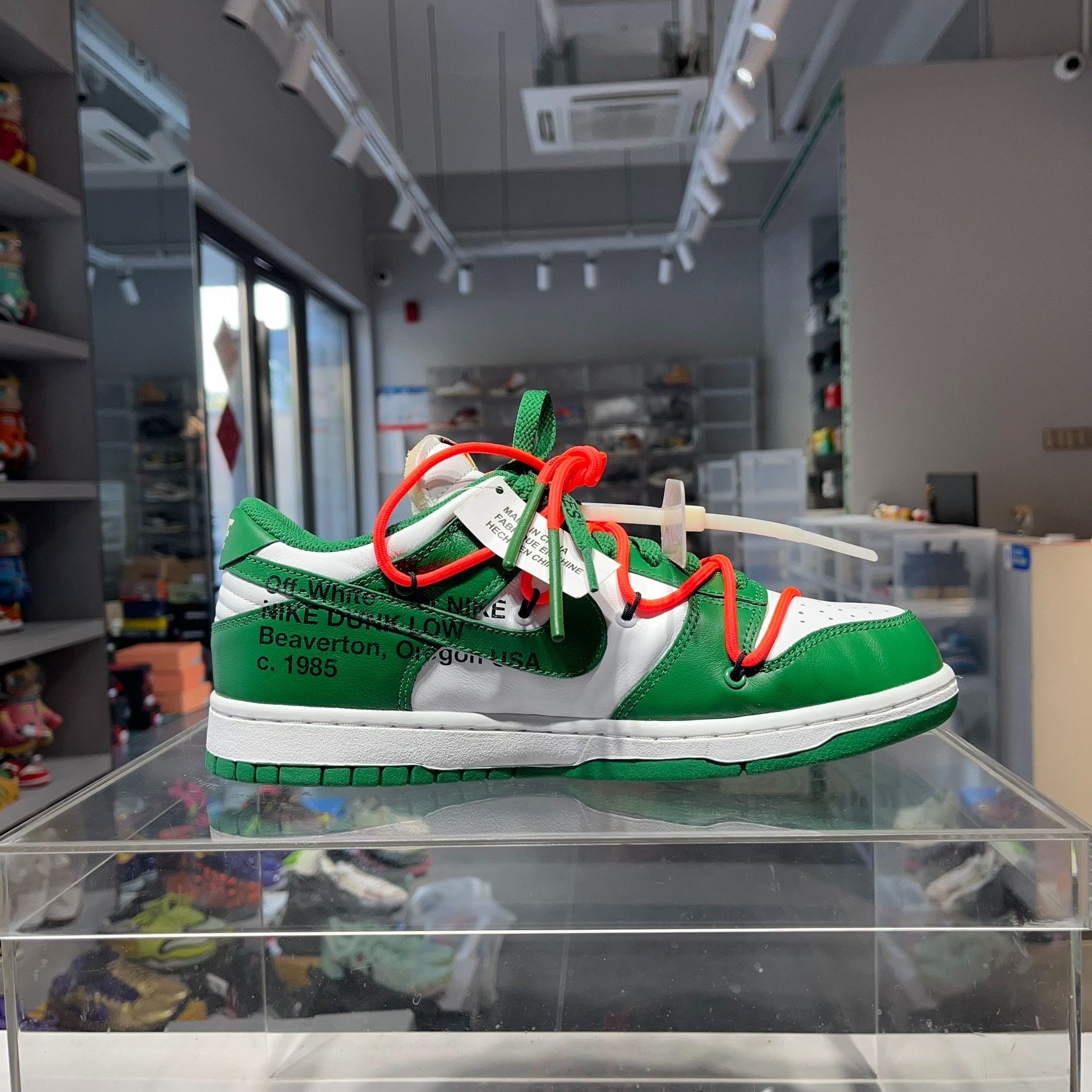 Nike Nike DUNK Green Lowtop Sneakers 9 Men Size US 9 / EU 42 - 3 Thumbnail