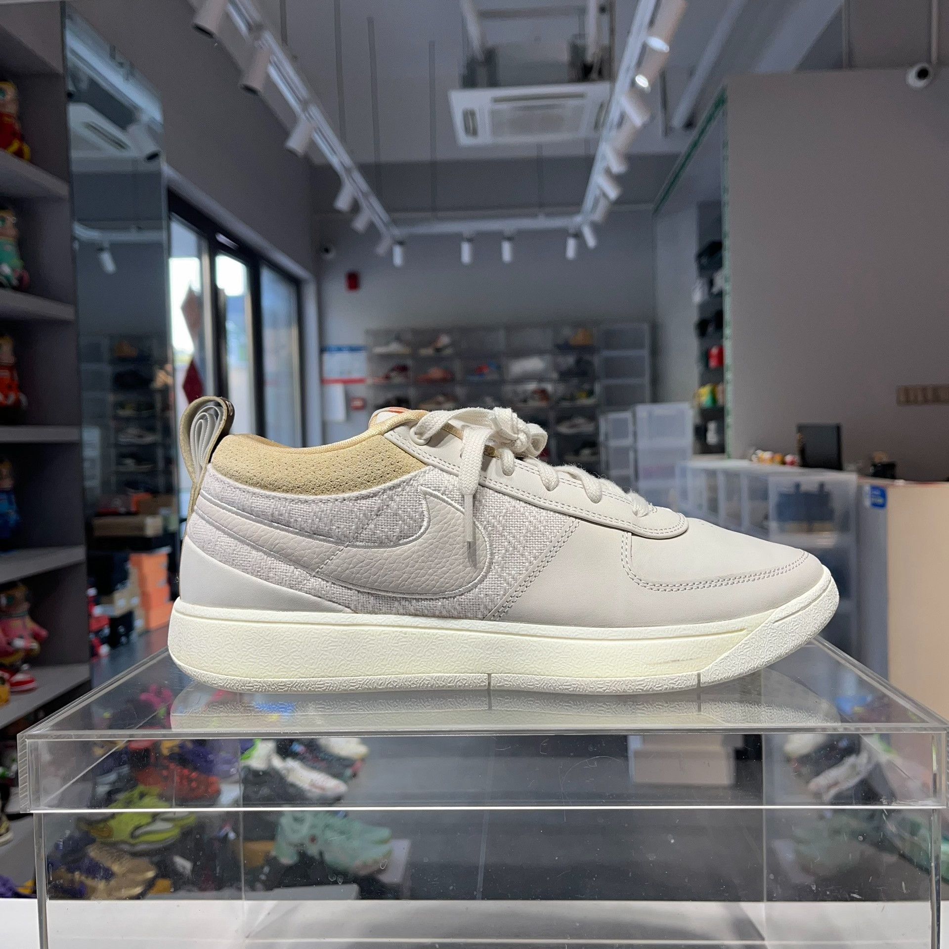 Nike Nike White Lowtop Sneakers 44.5 Men Size US 11 / EU 44 - 5 Thumbnail