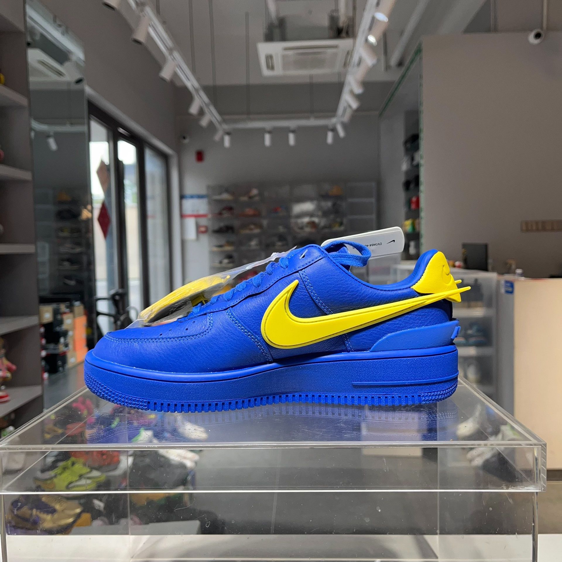 Ambush Design Ambush Design Yellow Lowtop Sneakers 9.5 Men Size US 9.5 / EU 42-43 - 6 Thumbnail