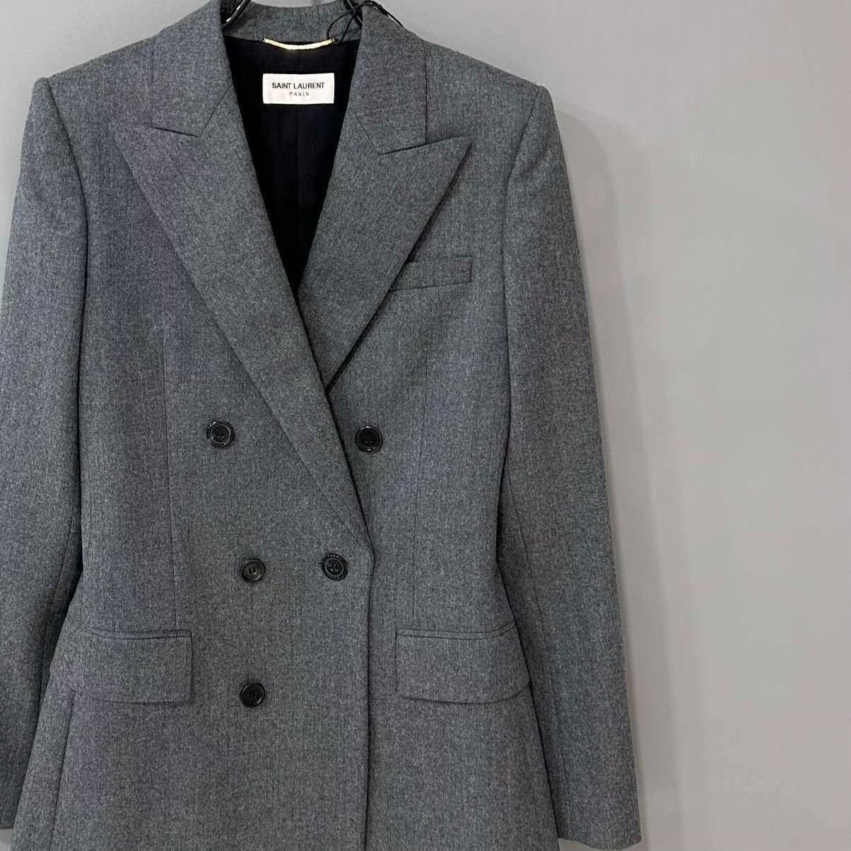 Saint Laurent Paris Saint Laurent Gray Double-Breasted Blazer Size XS / US 0-2 / IT 36-38 - 2 Thumbnail