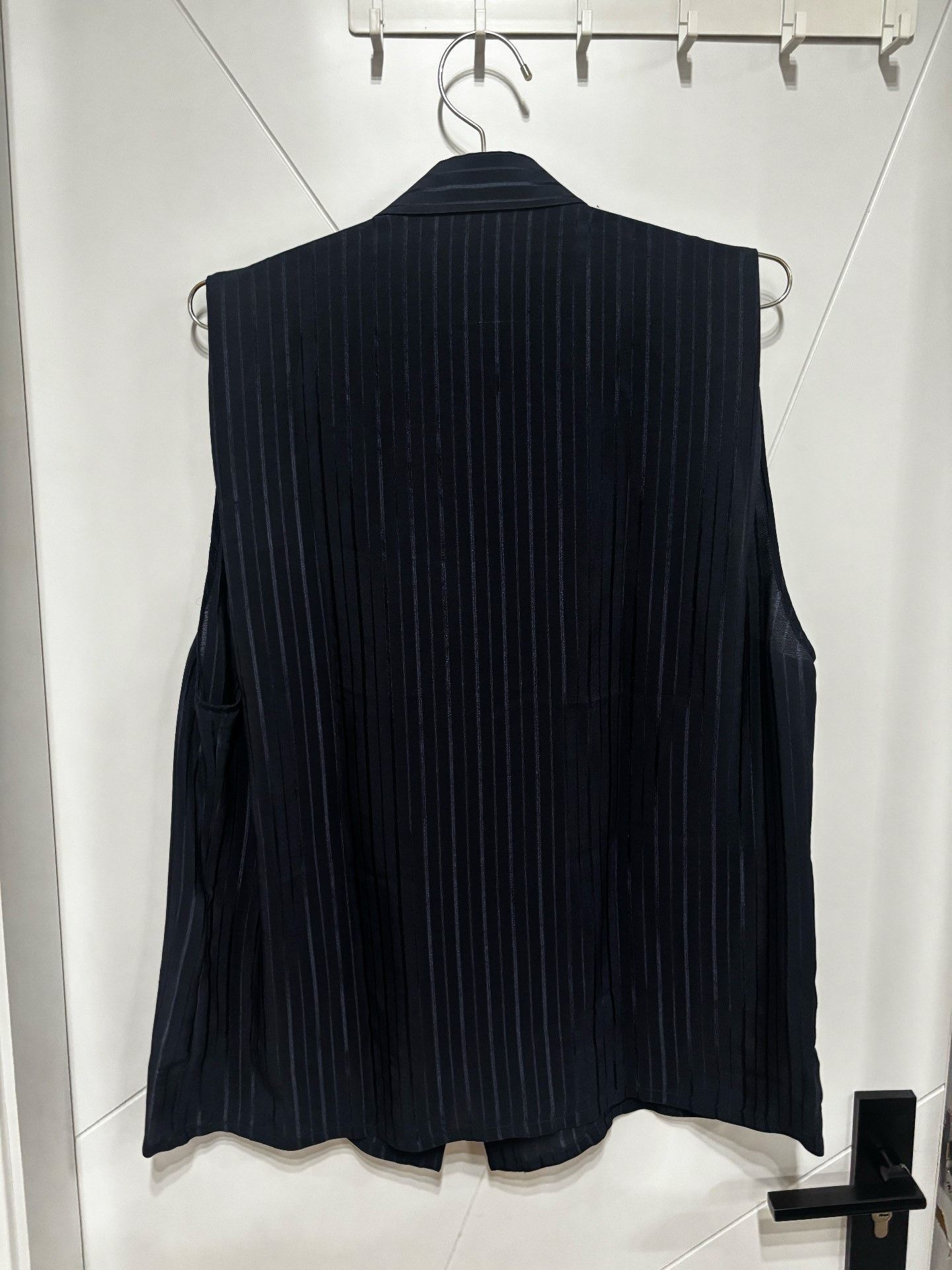 Saint Laurent Paris YSL Saint Laurent Dark Blue Sleeveless Silk Shirt Size S / US 4 / IT 40 - 5 Thumbnail