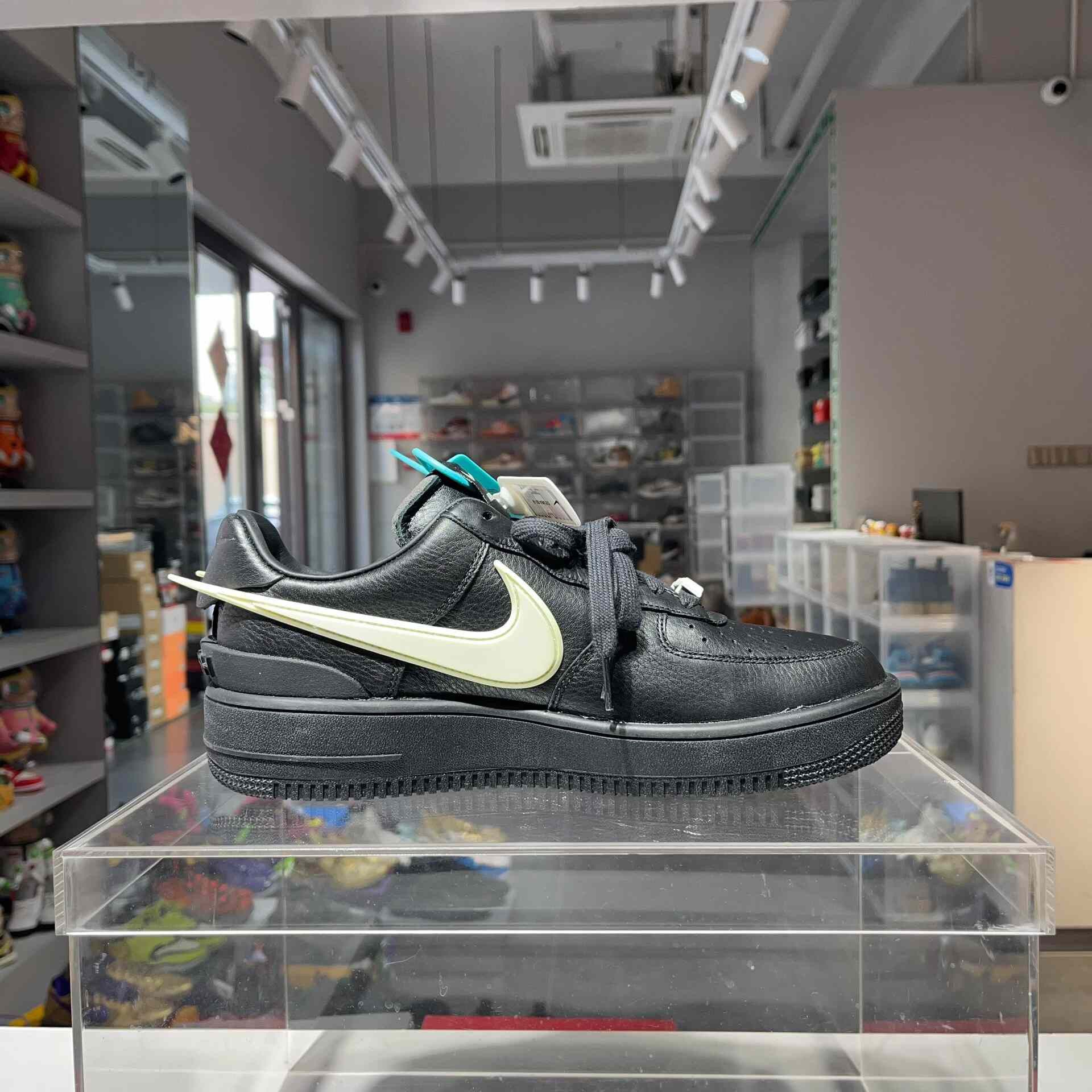 Nike Nike AF1 Collab Lowtop Sneakers 42 Men Size US 9 / EU 42 - 3 Thumbnail