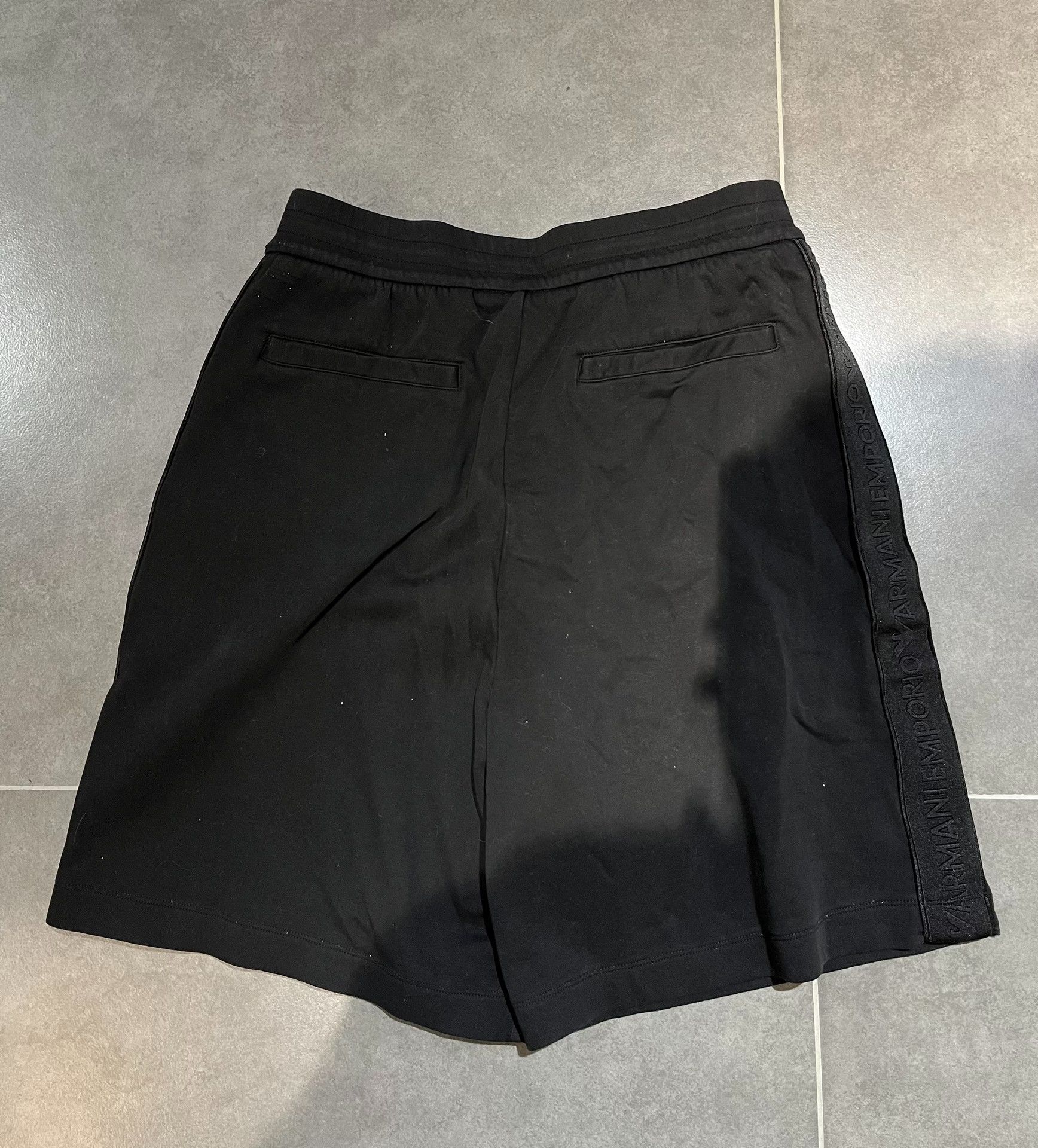 Armani Armani Shorts 32 Men Size US 32 / EU 48 - 4 Thumbnail