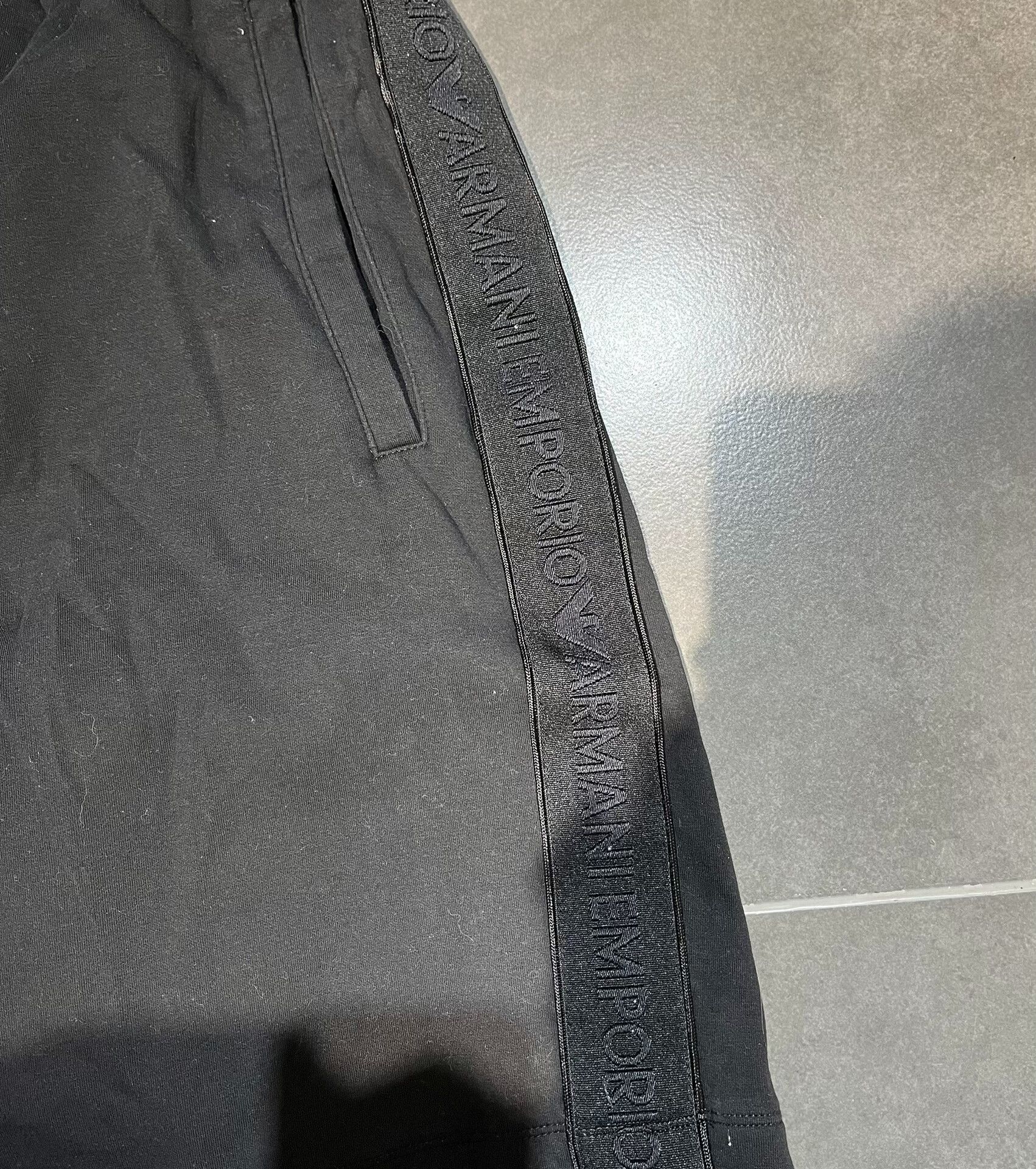 Armani Armani Shorts 32 Men Size US 32 / EU 48 - 2 Thumbnail