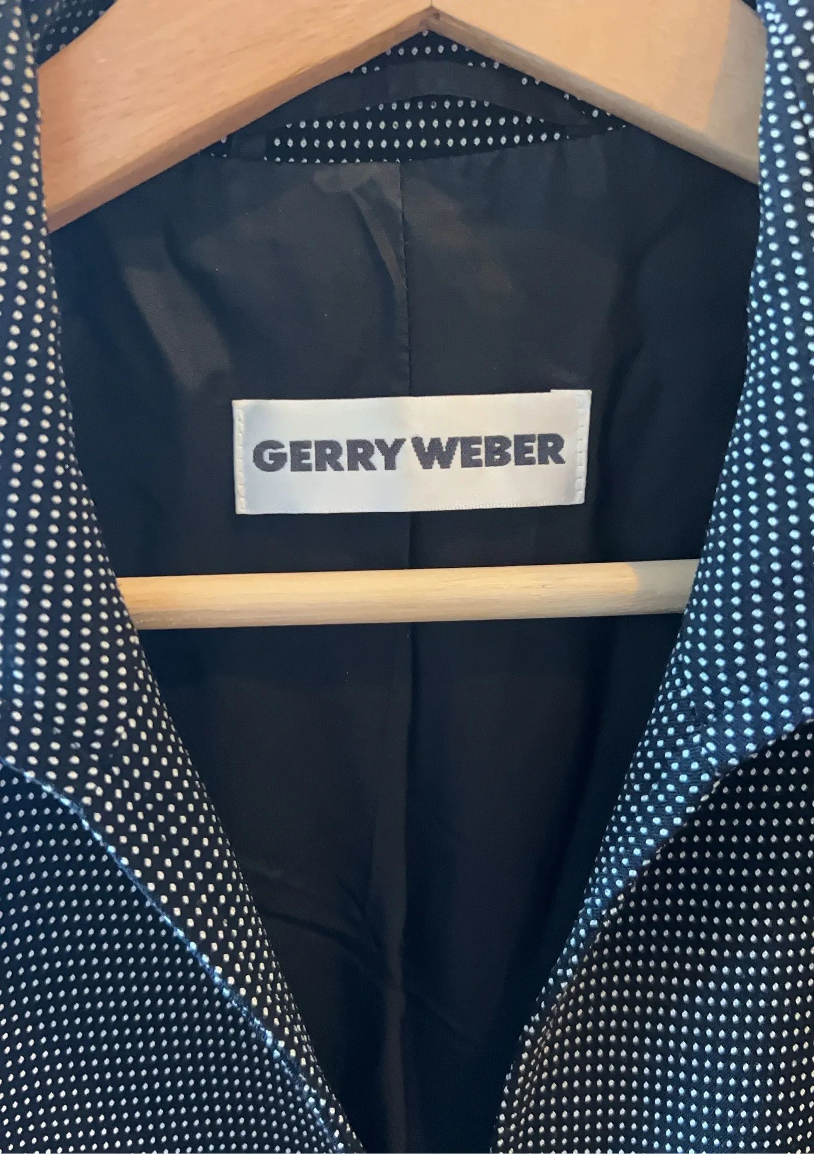 Gerry Weber Gerry Weber Blazer Size M / US 6-8 / IT 42-44 - 2 Thumbnail