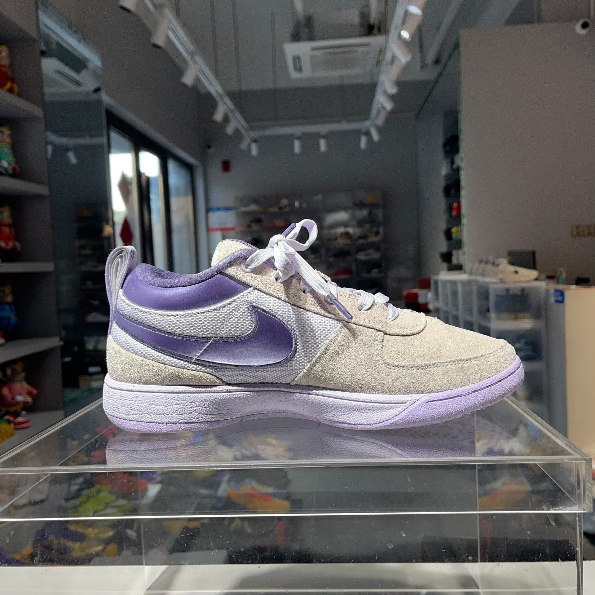 Nike Nike Purple Lowtop Sneakers 9.5 Men Size US 9.5 / EU 42-43 - 3 Thumbnail