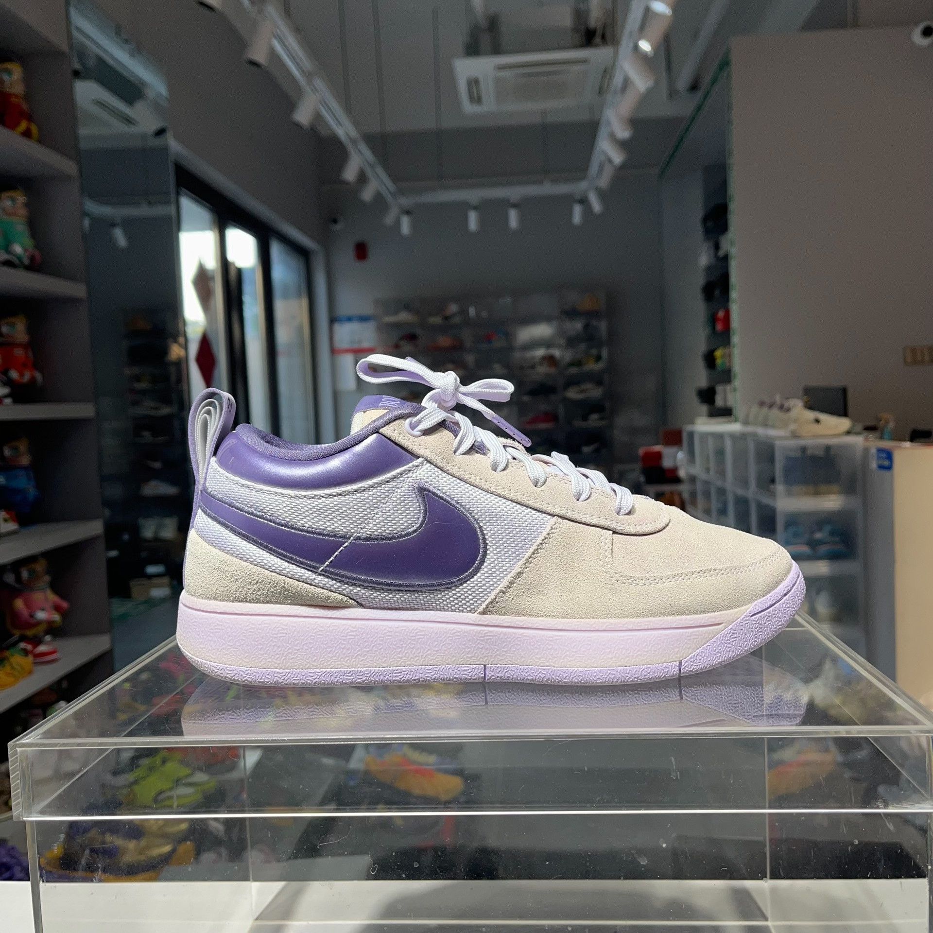 Nike Nike Purple Lowtop Sneakers 9.5 Men Size US 9.5 / EU 42-43 - 5 Thumbnail