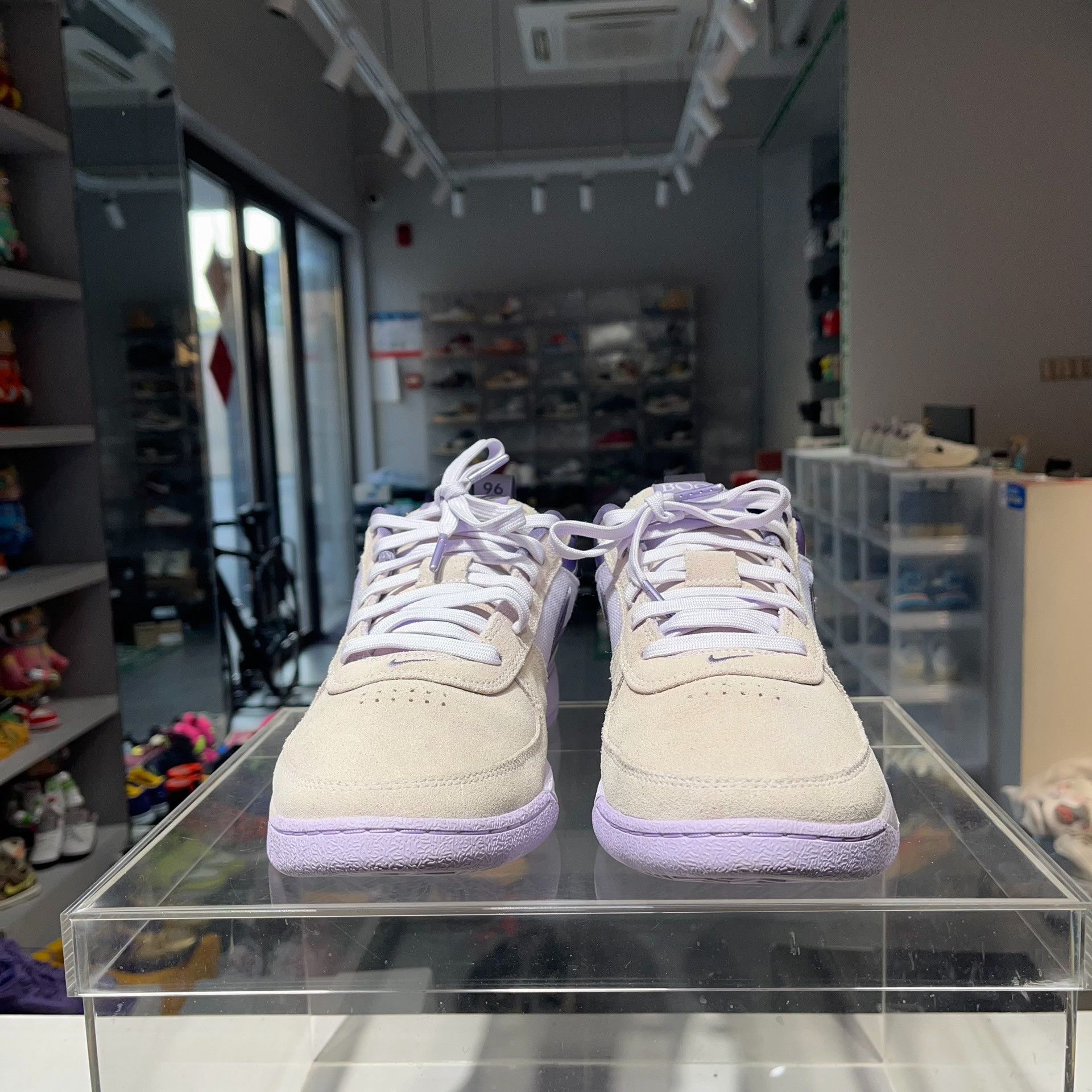 Nike Nike Purple Lowtop Sneakers 9.5 Men Size US 9.5 / EU 42-43 - 2 Thumbnail