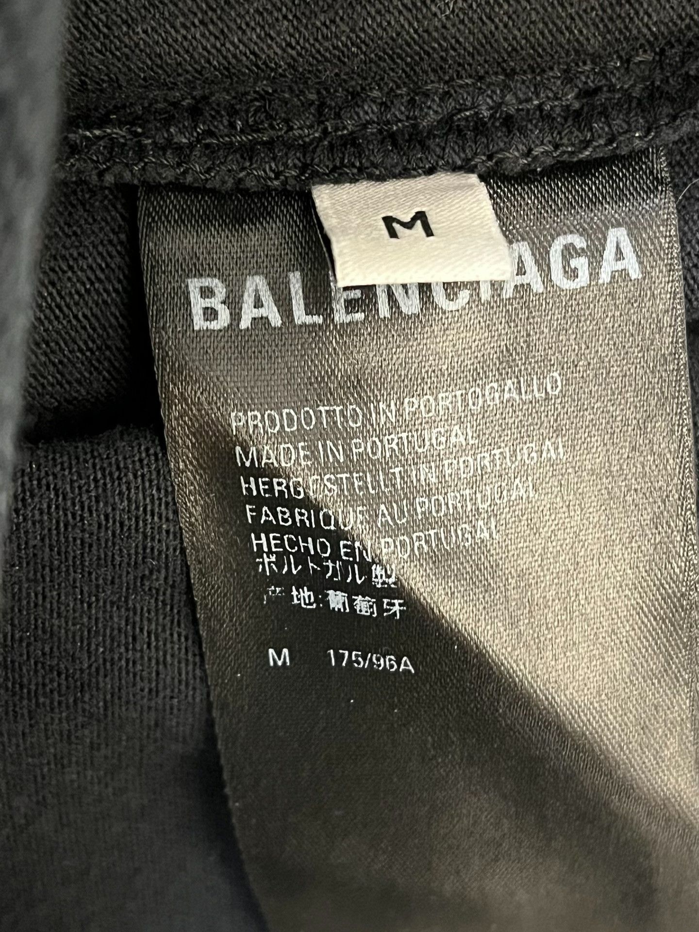 Balenciaga Balenciaga Distressed Hoodie m Men Size US M / EU 48-50 / 2 - 3 Thumbnail