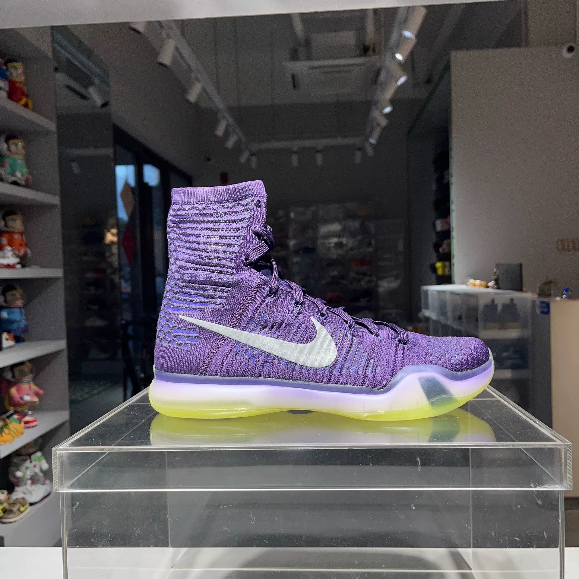 Nike Nike Purple Lowtop Sneakers 9.5 Men Size US 9.5 / EU 42-43 - 5 Thumbnail