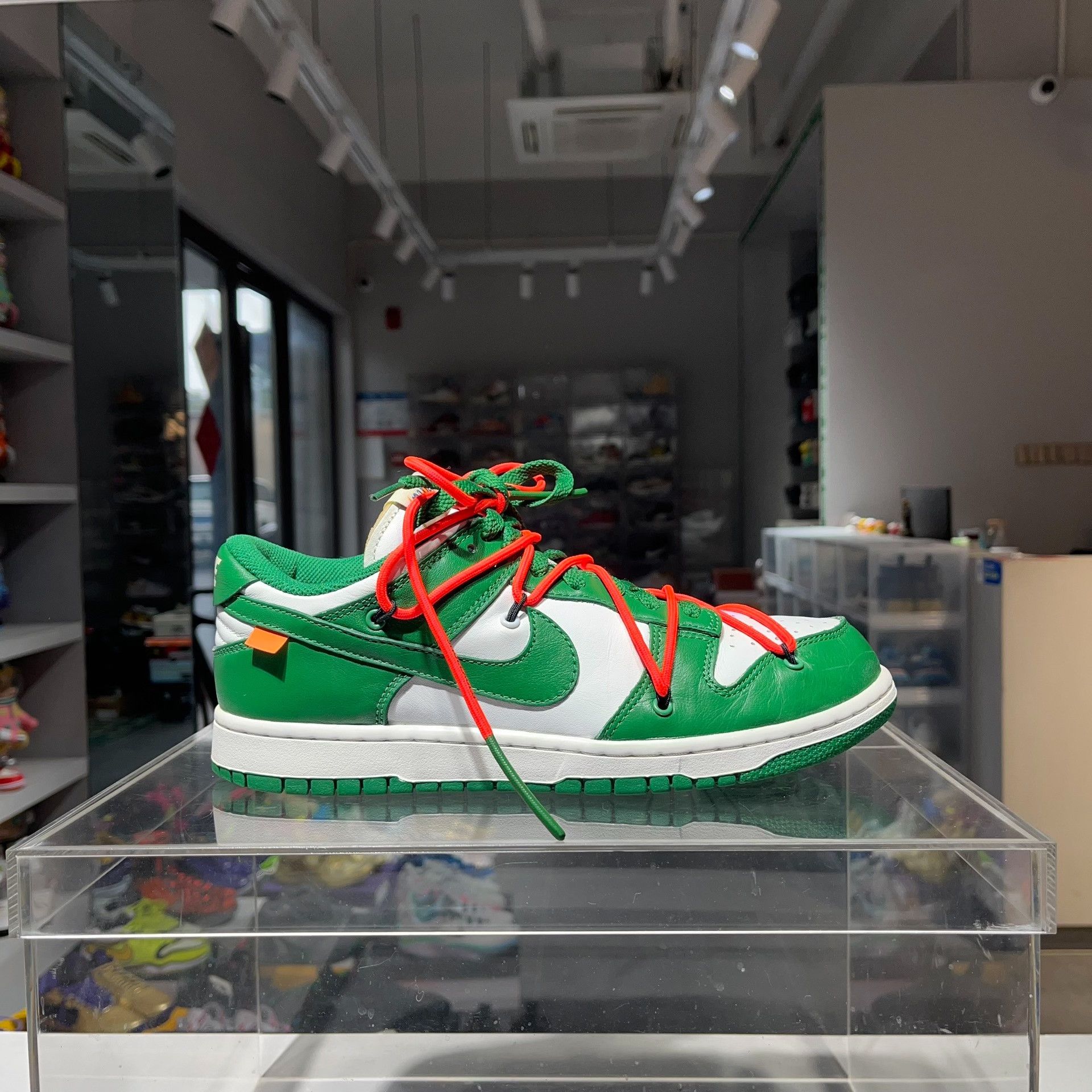 Nike Nike DUNK Green Lowtop Sneakers 9 Men Size US 9 / EU 42 - 5 Thumbnail