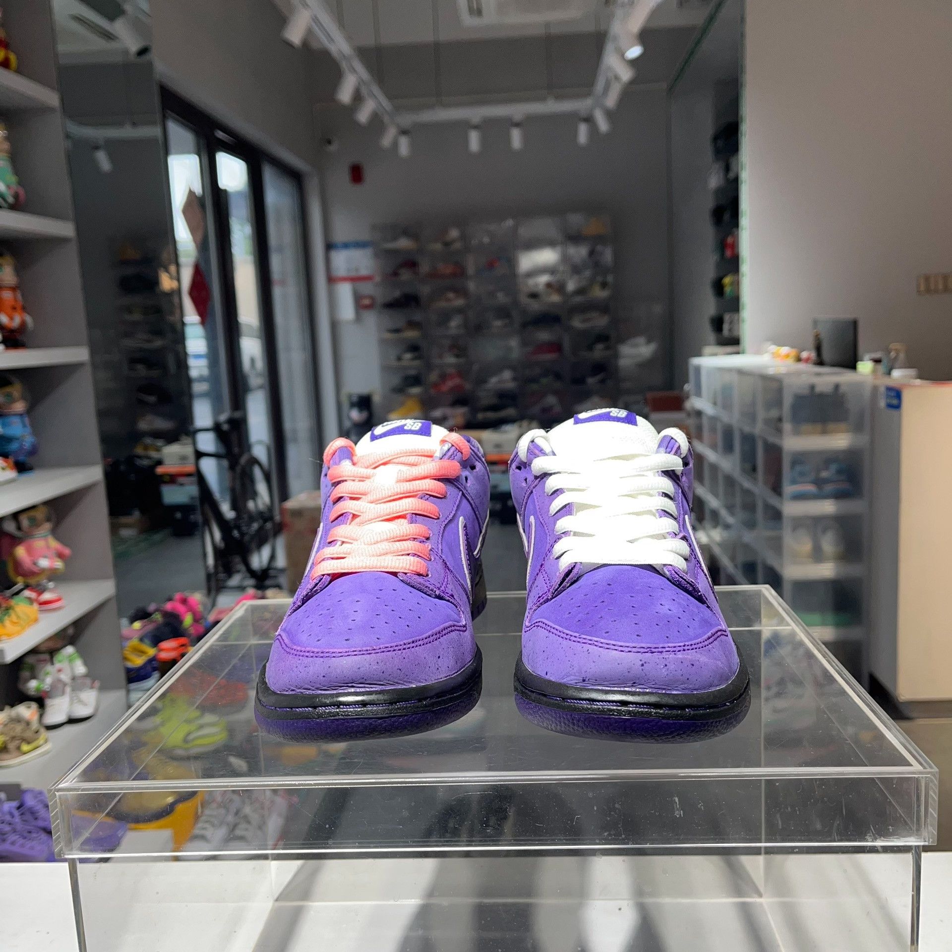 Nike Nike DUNK Purple Lowtop Sneakers 42 Men Size US 9 / EU 42 - 2 Thumbnail