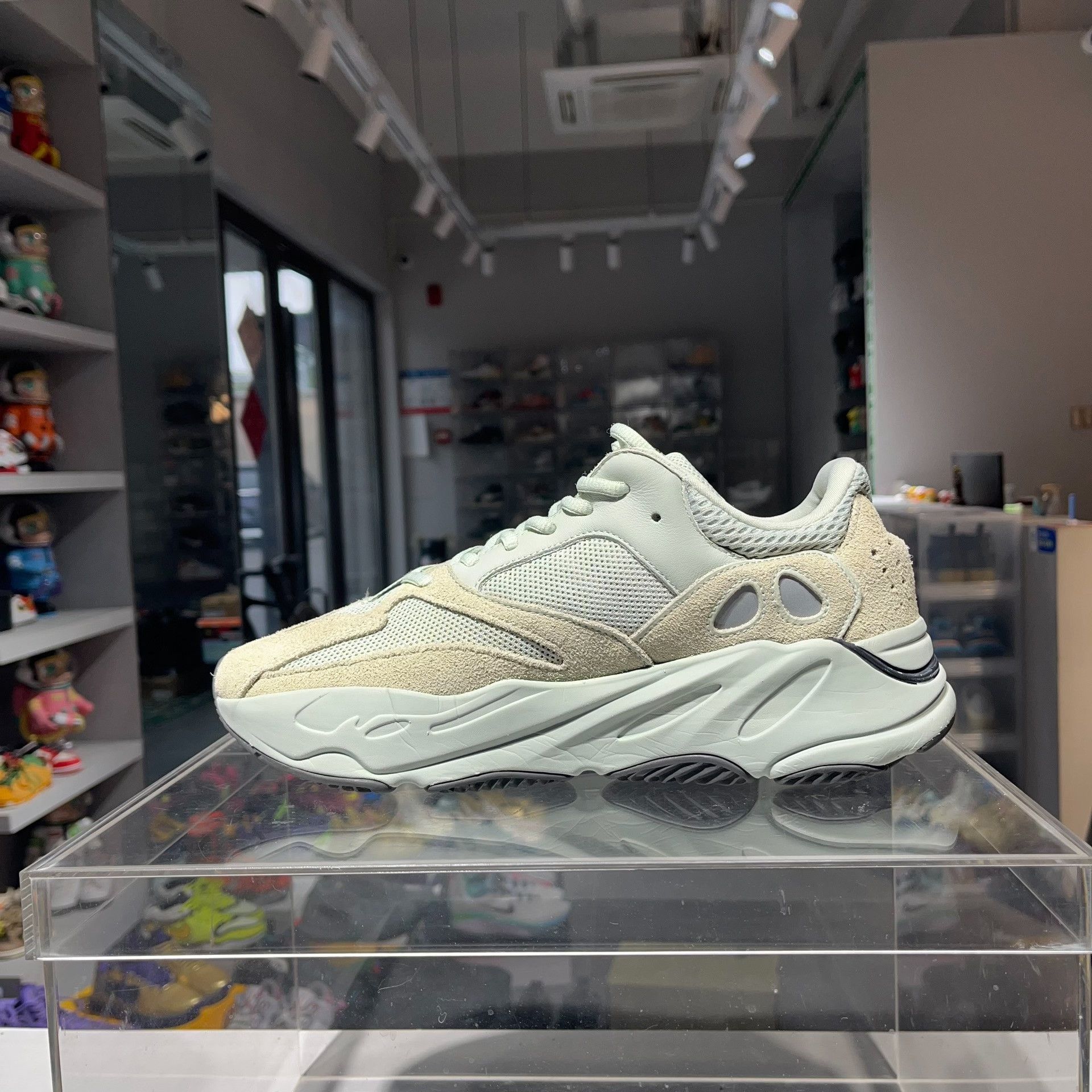Yeezy Yeezy Lowtop Sneakers 44 Men Size US 10.5 / EU 43-44 - 6 Thumbnail